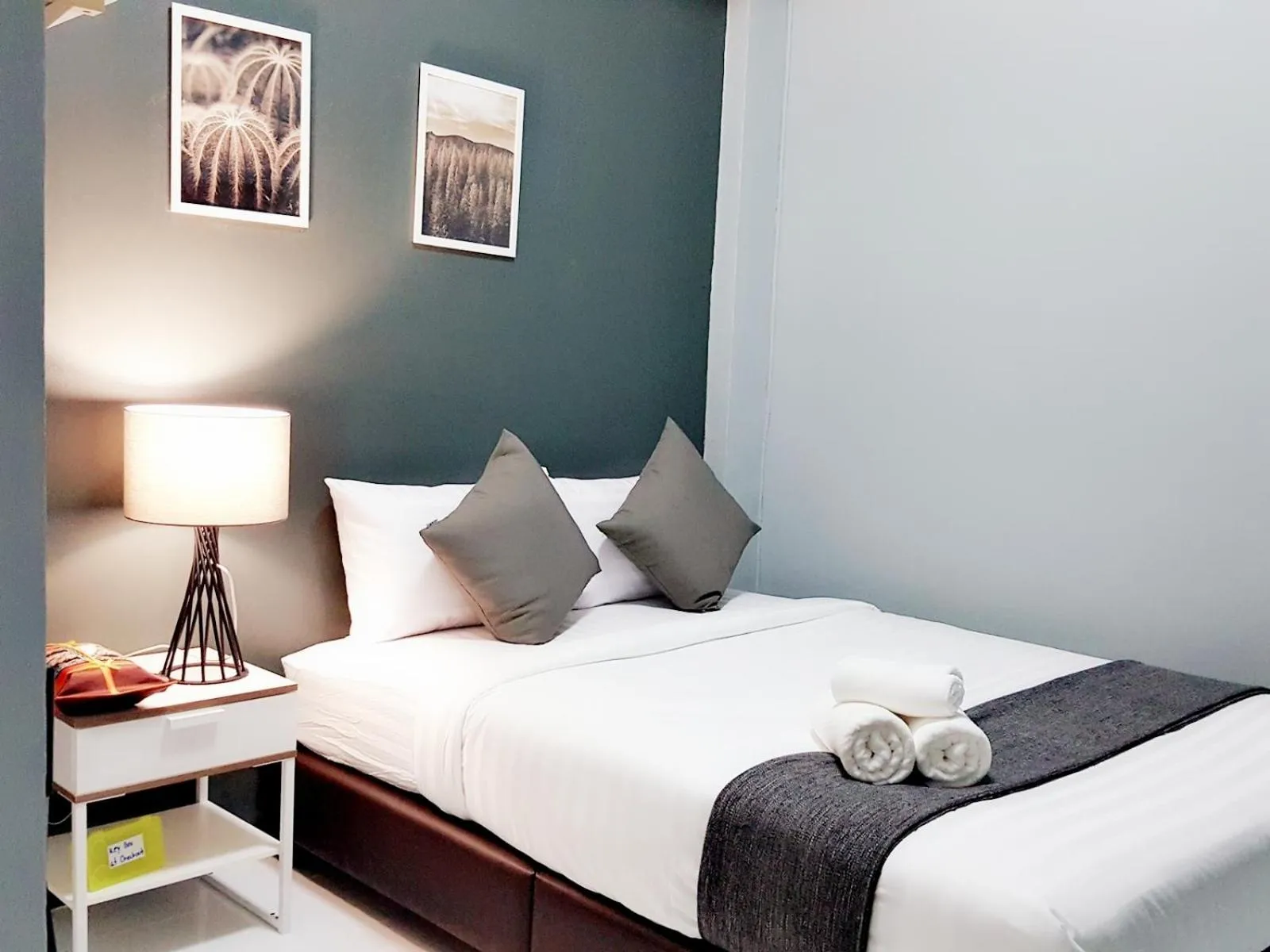 Decorative detail, Bed in Baan Pinklao