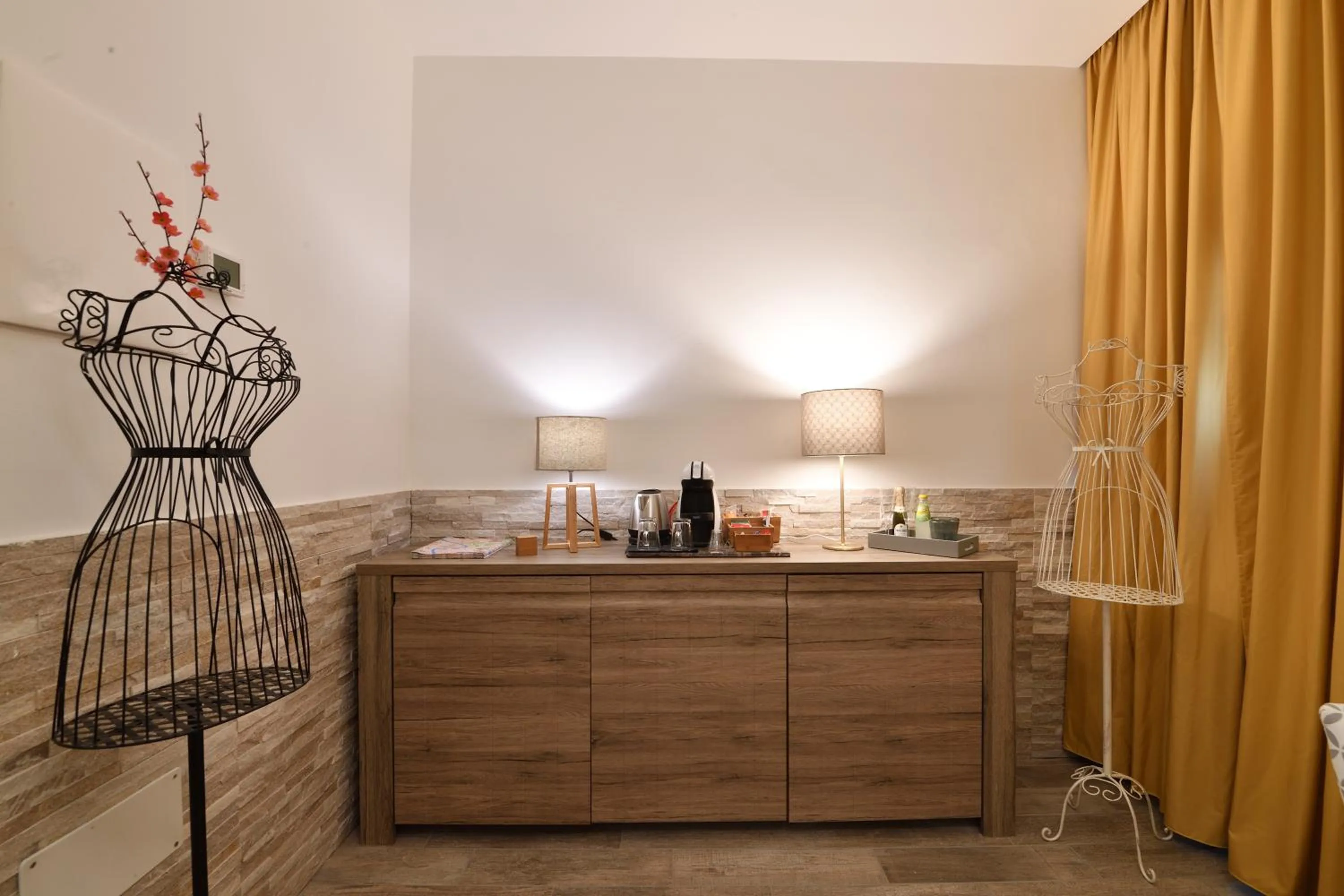 Coffee/tea facilities in Veneto Suite Rome