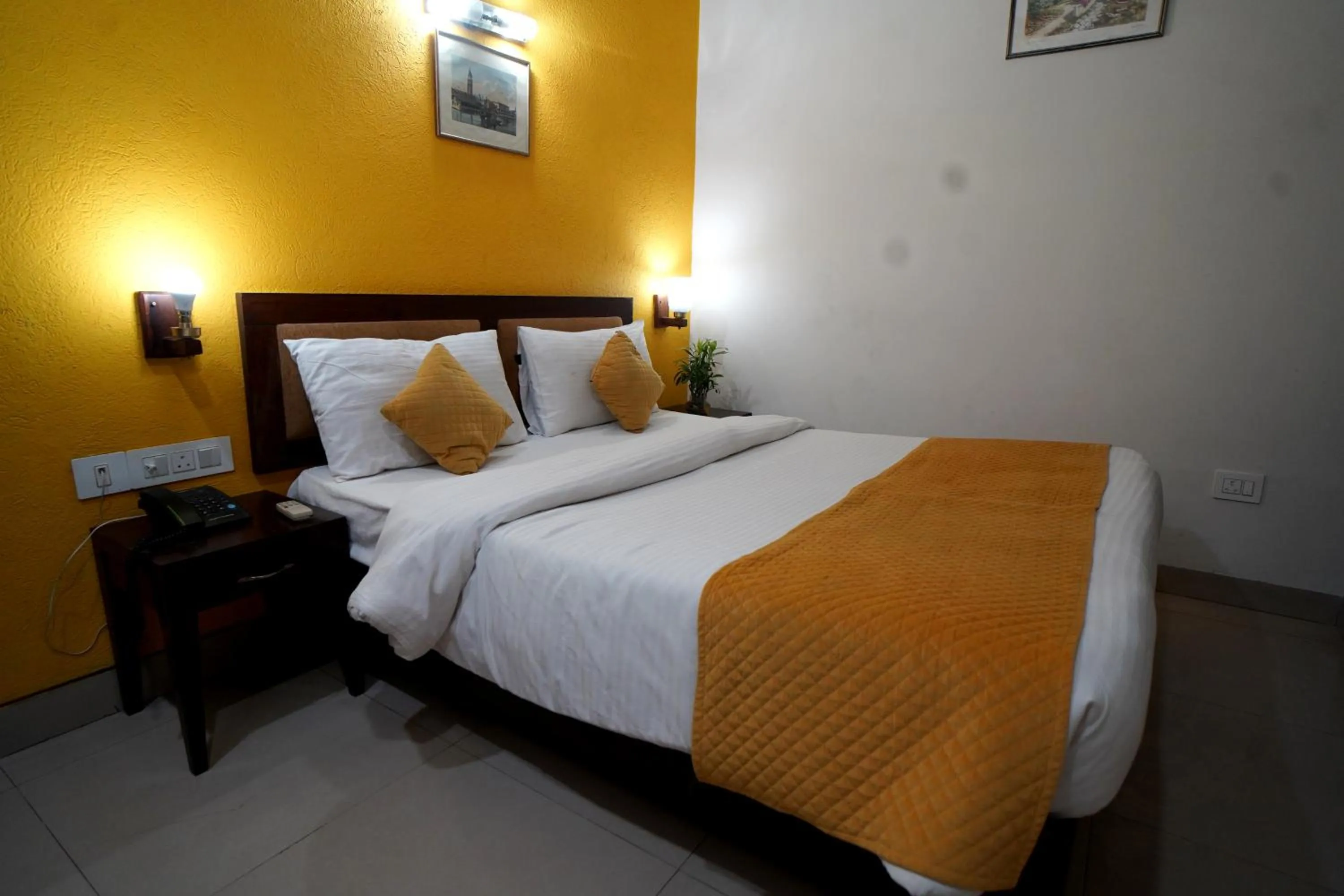 Bedroom, Bed in The Corus Hotel