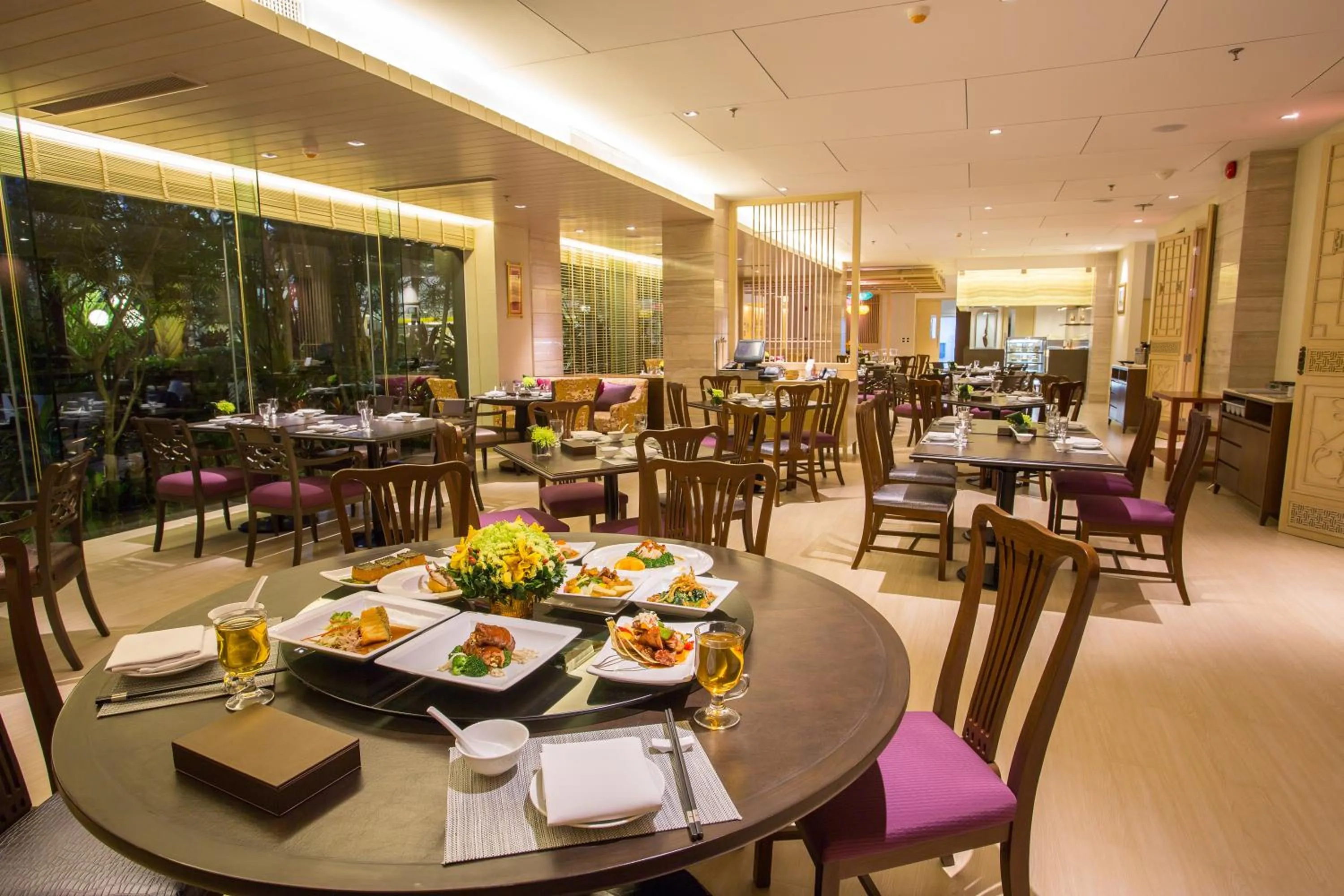 Restaurant/places to eat in Dusit Princess Srinakarin Bangkok