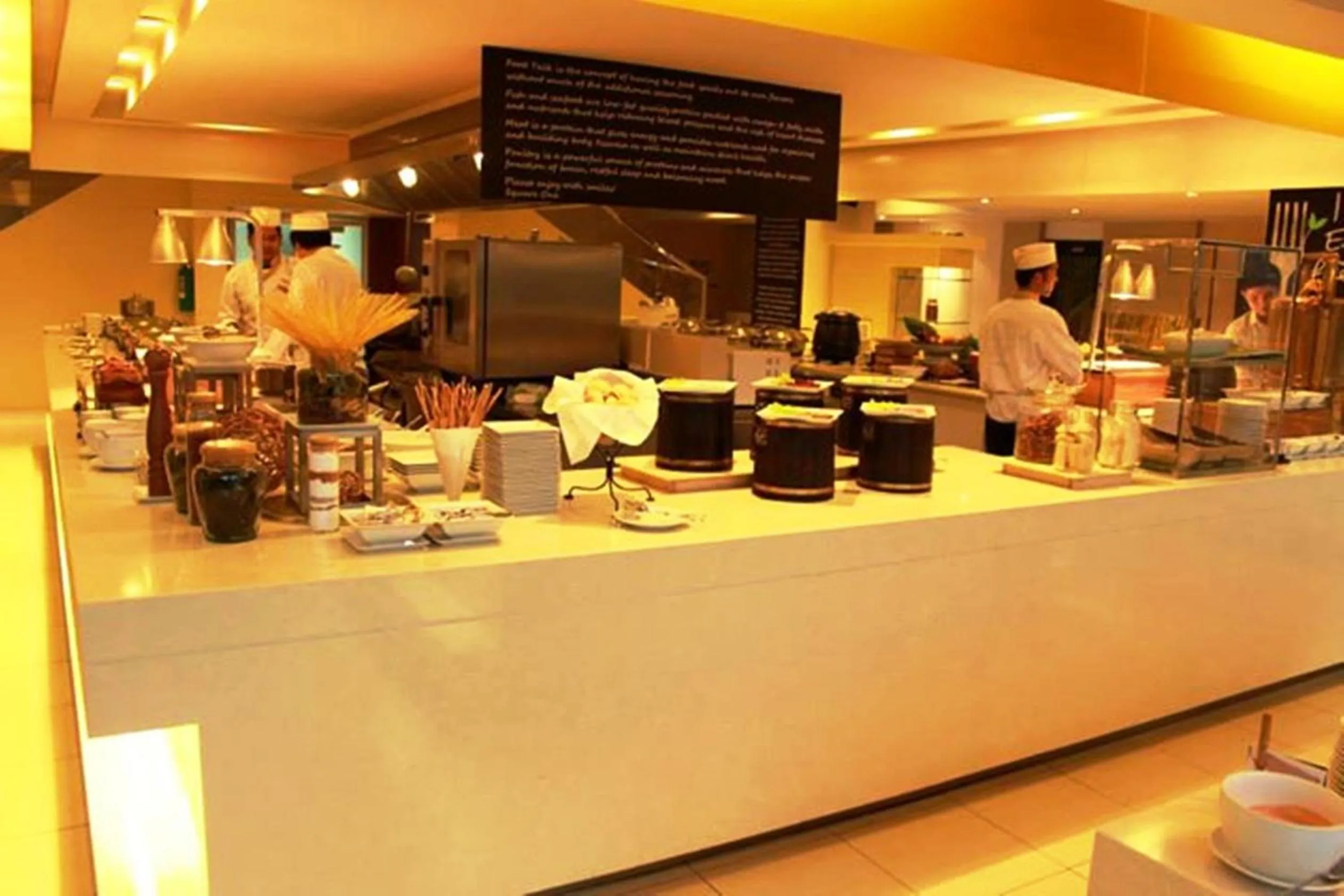 Restaurant/places to eat in Dusit Princess Srinakarin Bangkok