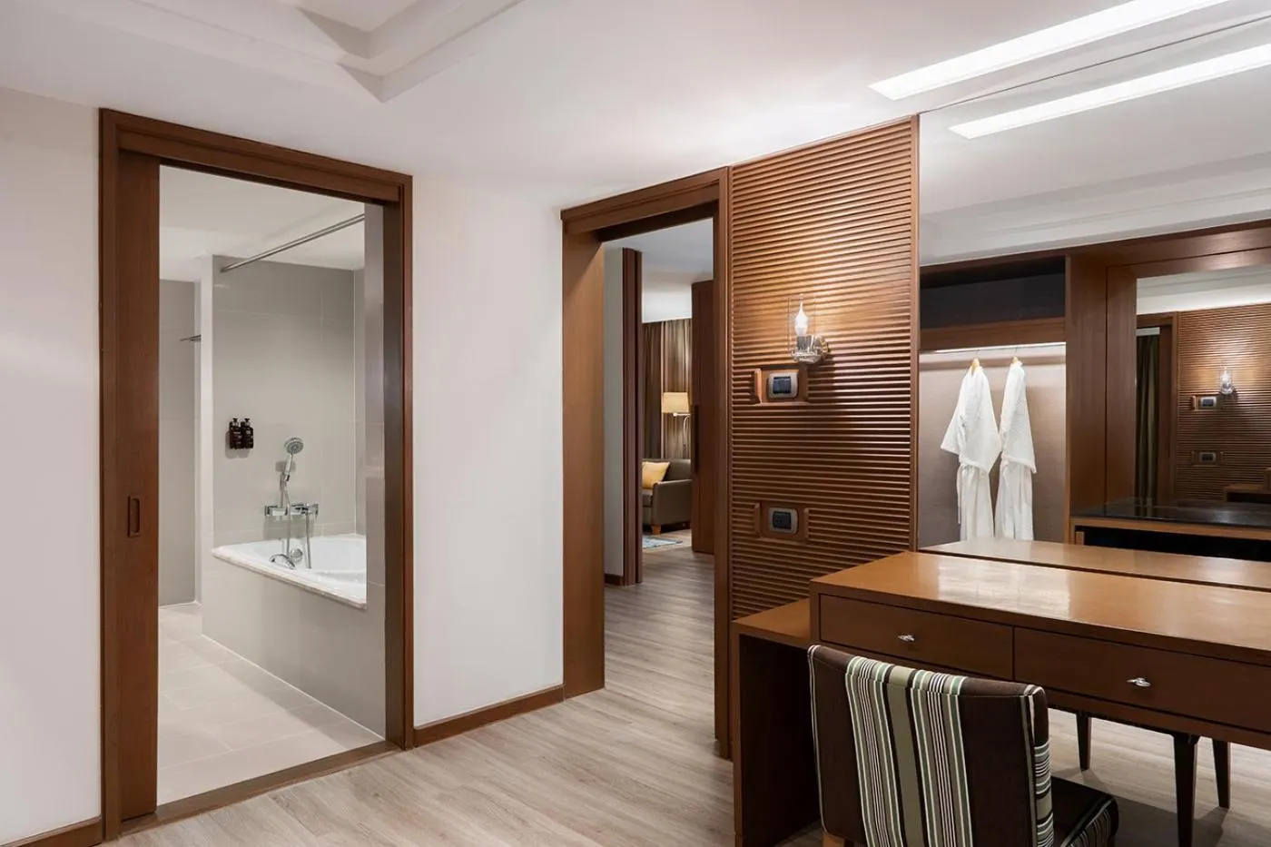 Shower in Dusit Princess Srinakarin Bangkok