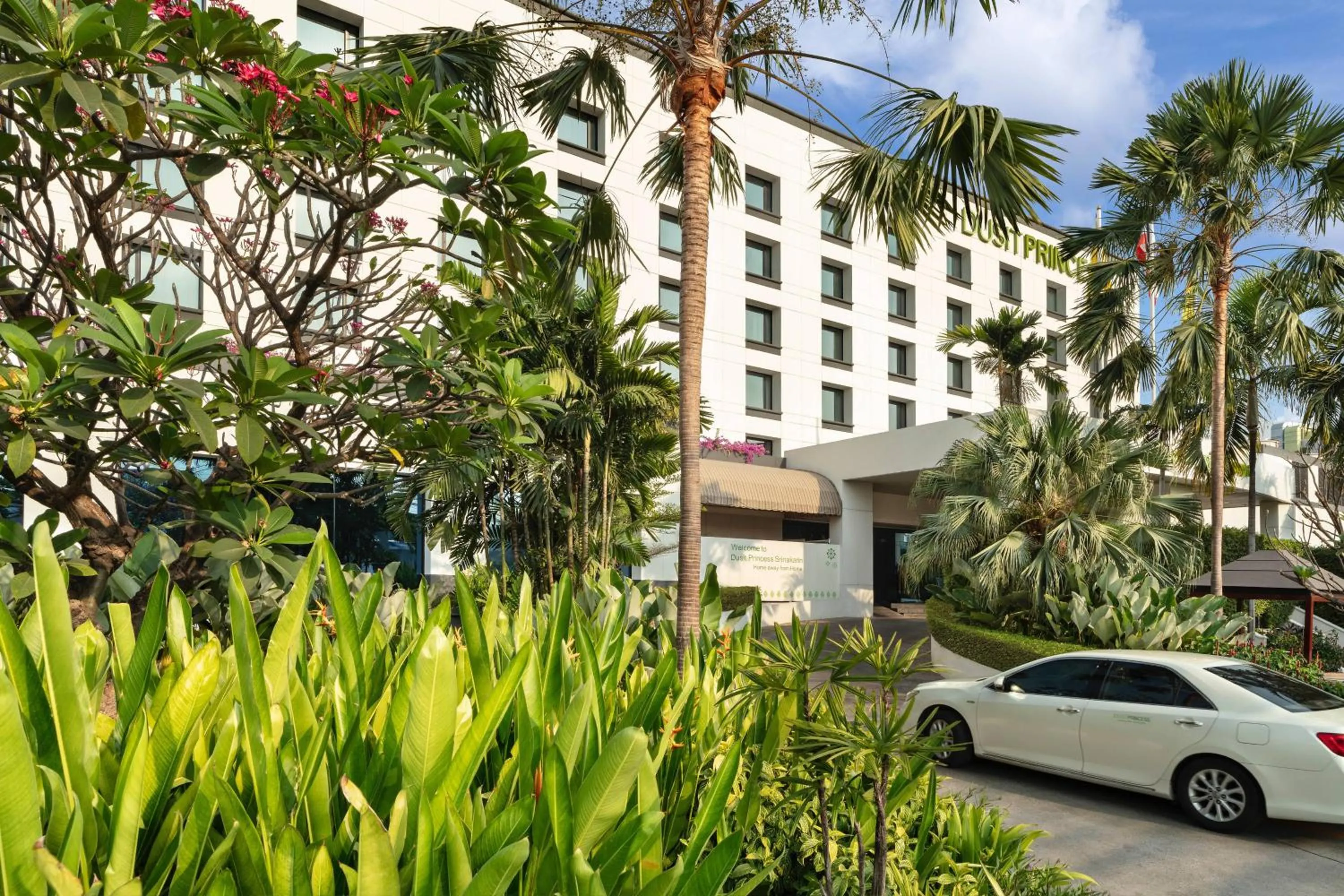 Facade/entrance in Dusit Princess Srinakarin Bangkok