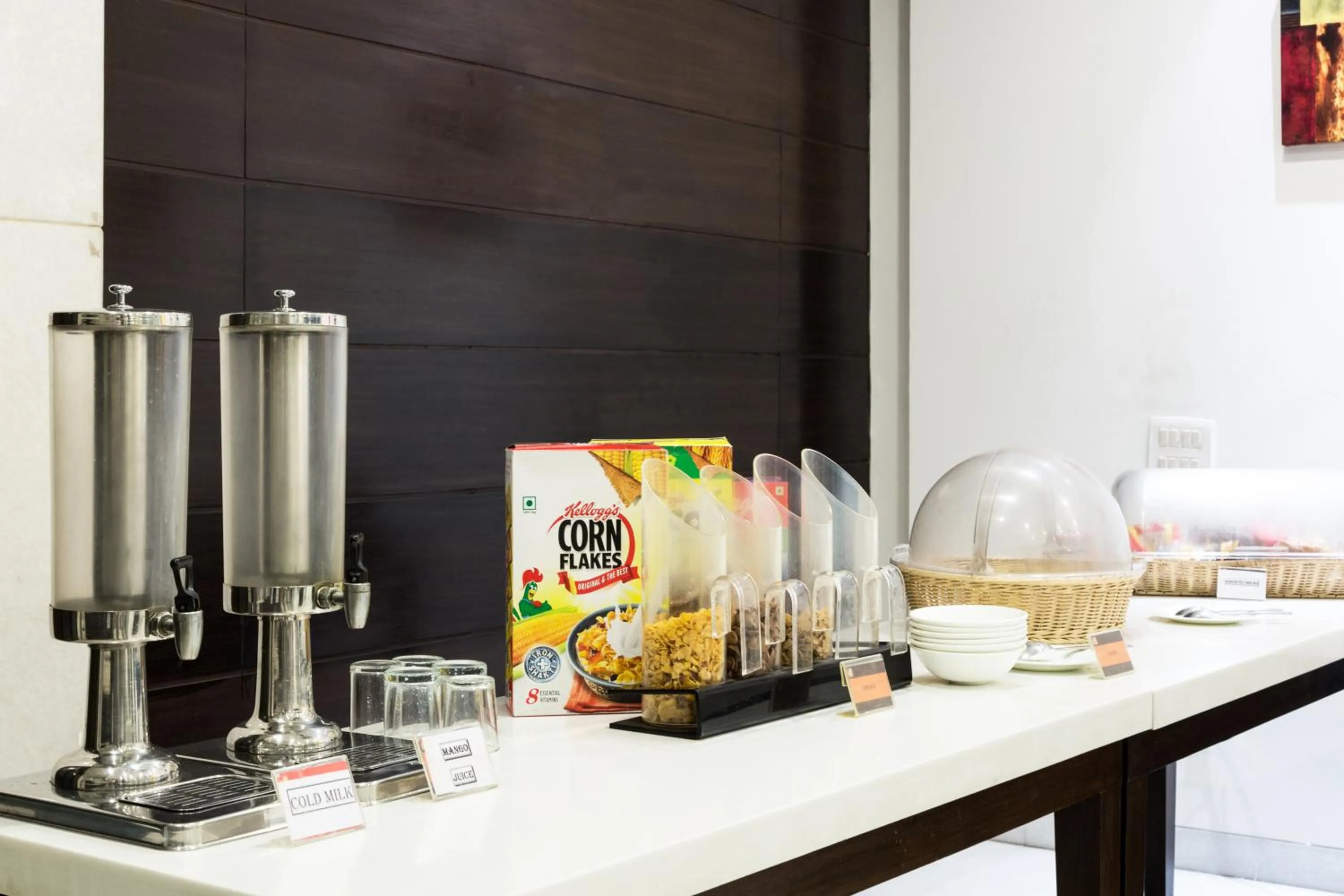 Restaurant/places to eat in Amber Inn by Orion Hotels