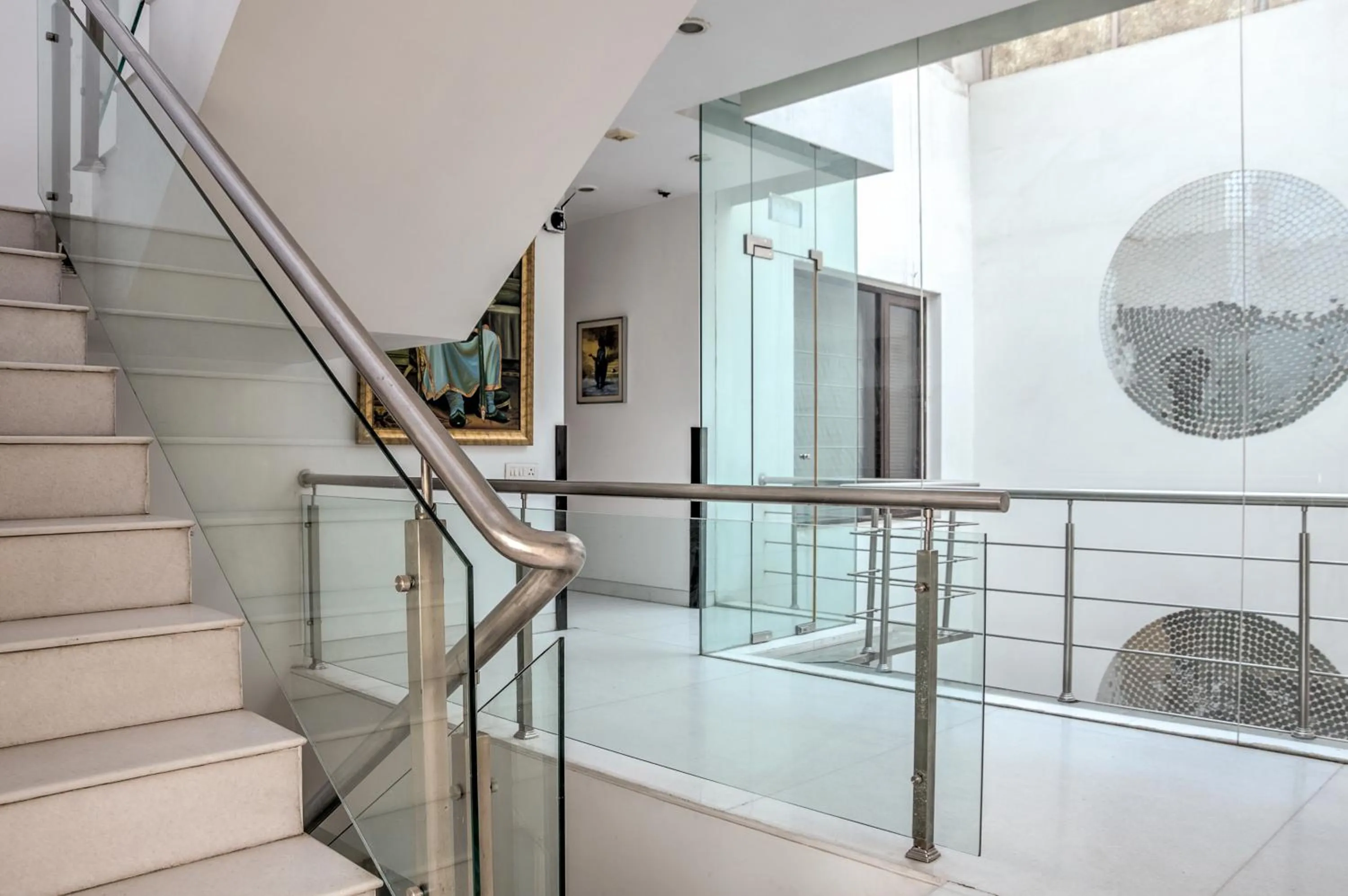 Area and facilities in Amber Inn by Orion Hotels