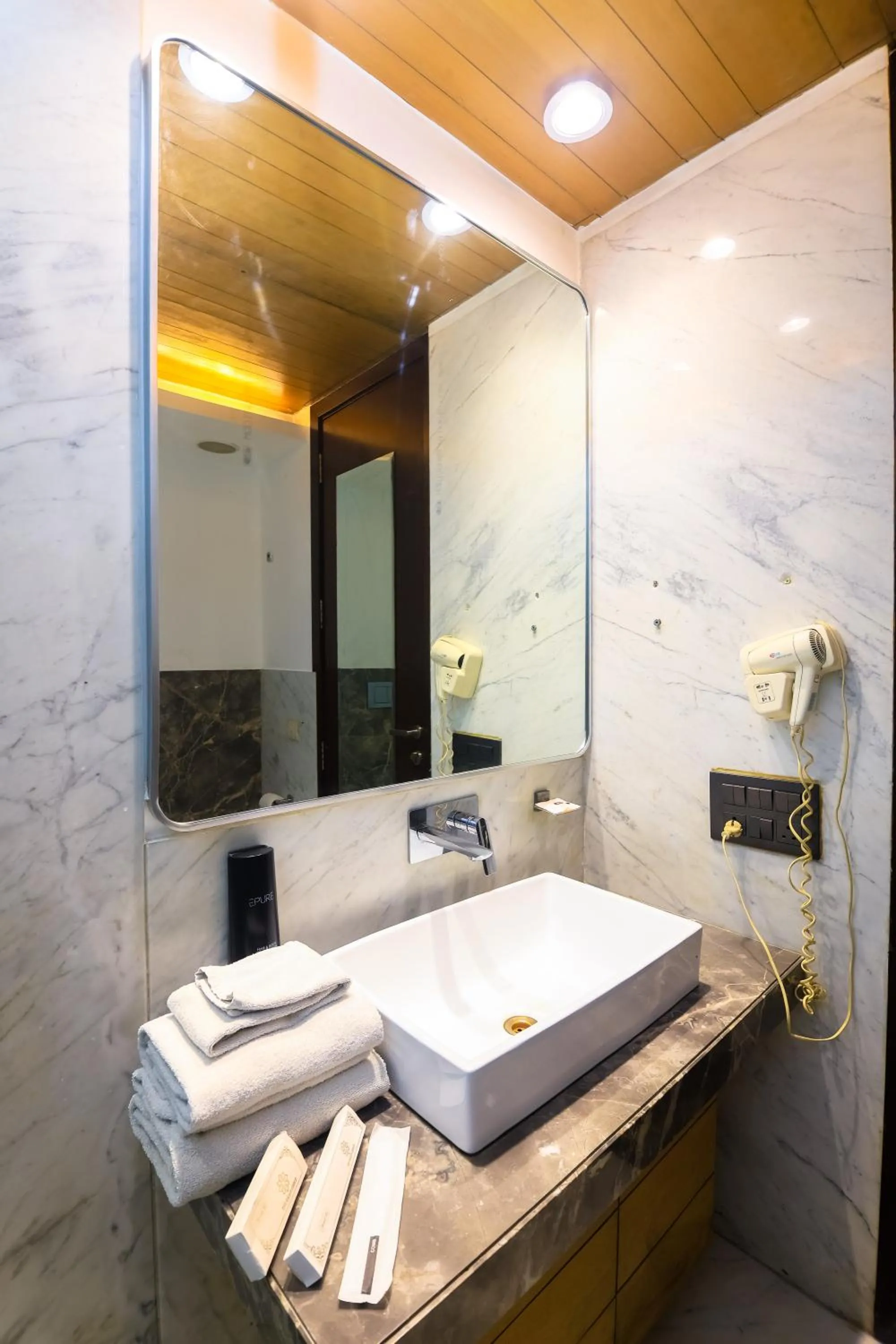 Bathroom in Amber Inn by Orion Hotels