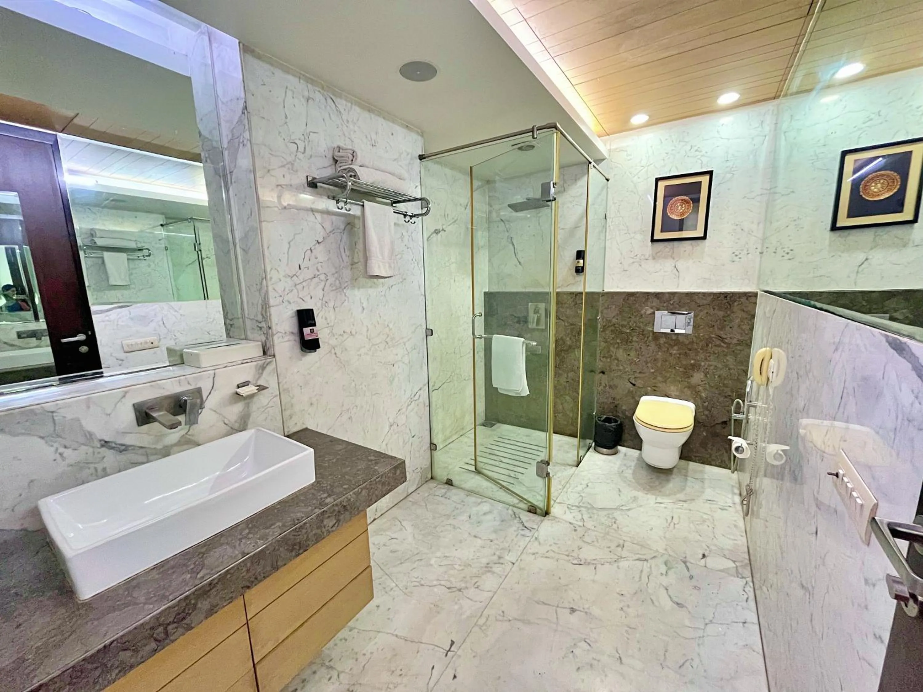 Bathroom in Amber Inn by Orion Hotels
