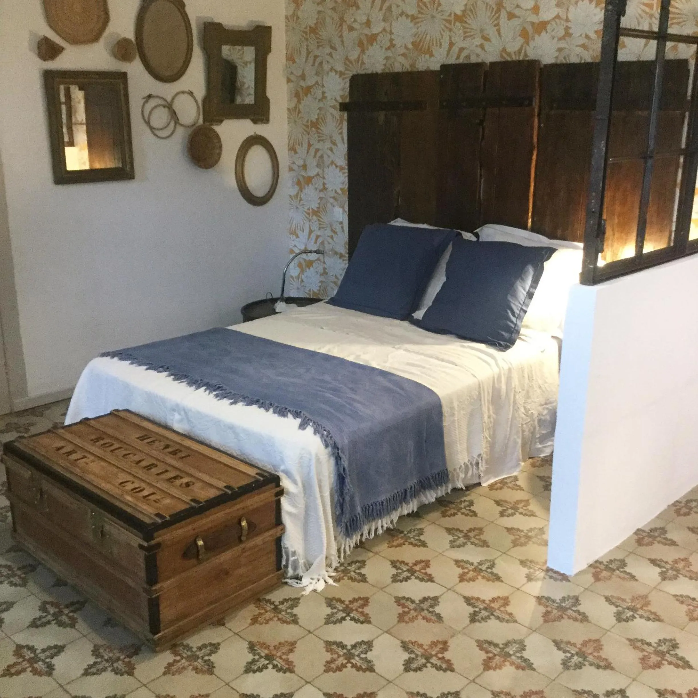 Bed in Chez Les Brocs B&B