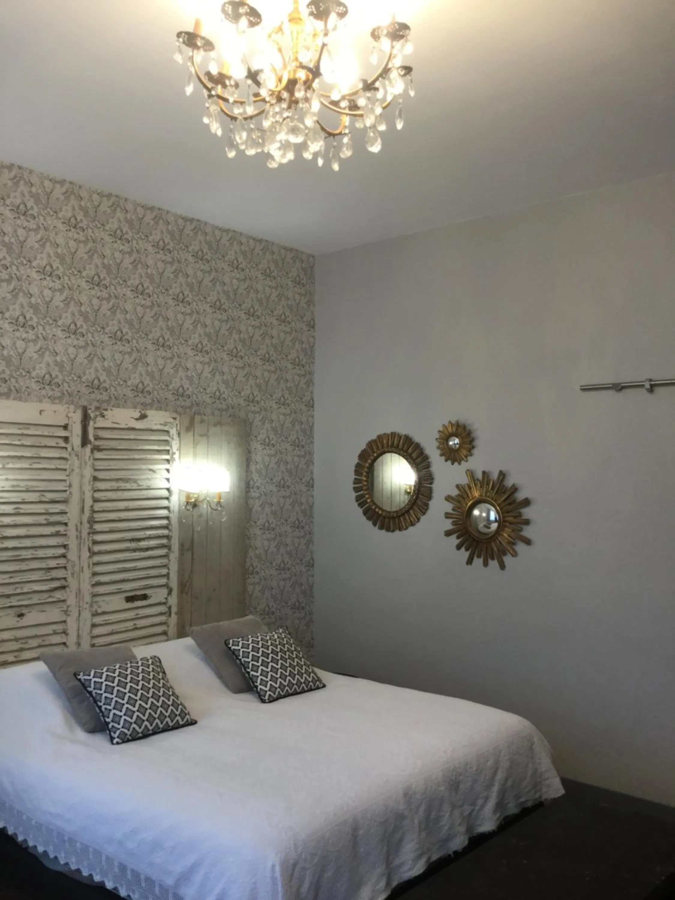 Bed in Chez Les Brocs B&B