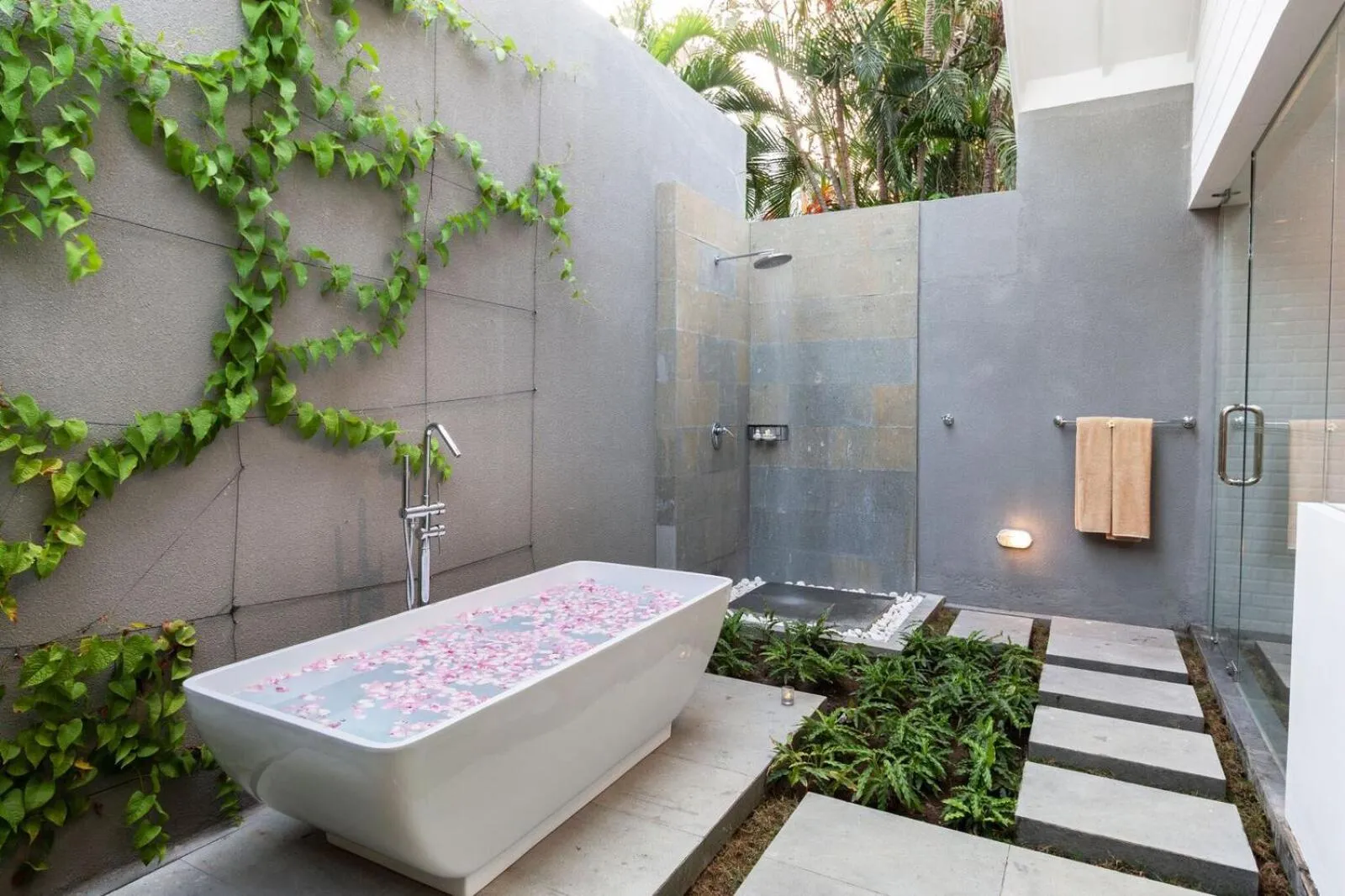 Bathroom in Villa Coco Bali