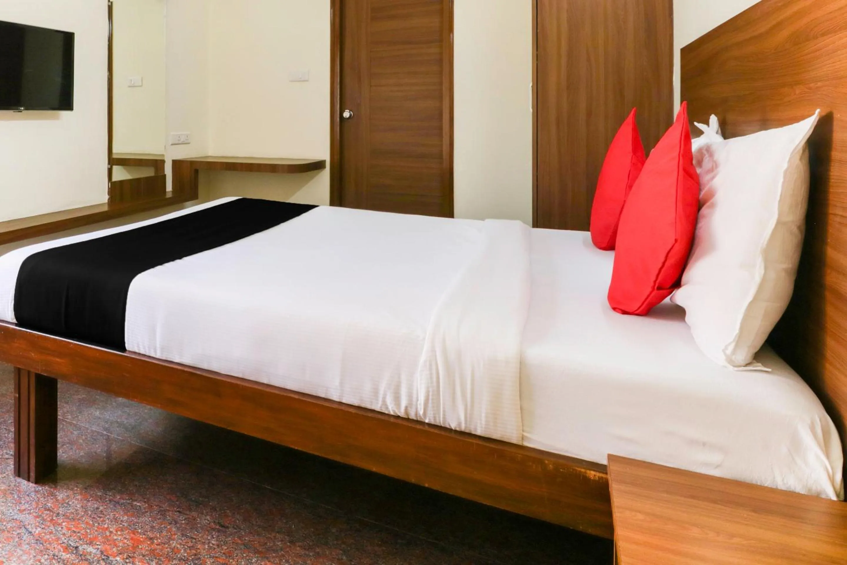 Bedroom, Bed in Hotel O Champion Comfort Near Hosahalli Metro Station