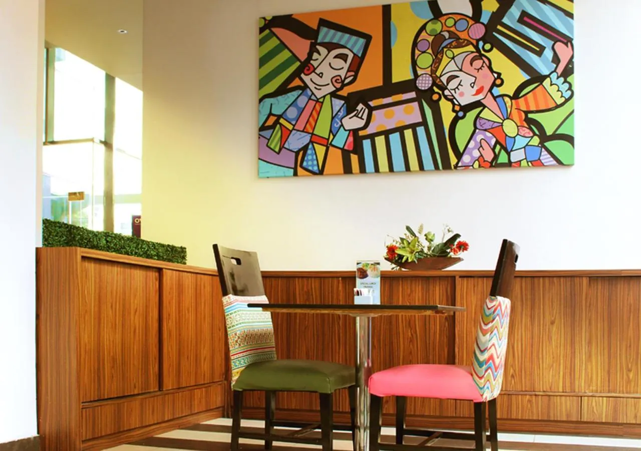 Restaurant/places to eat in MaxOneHotels at Sabang