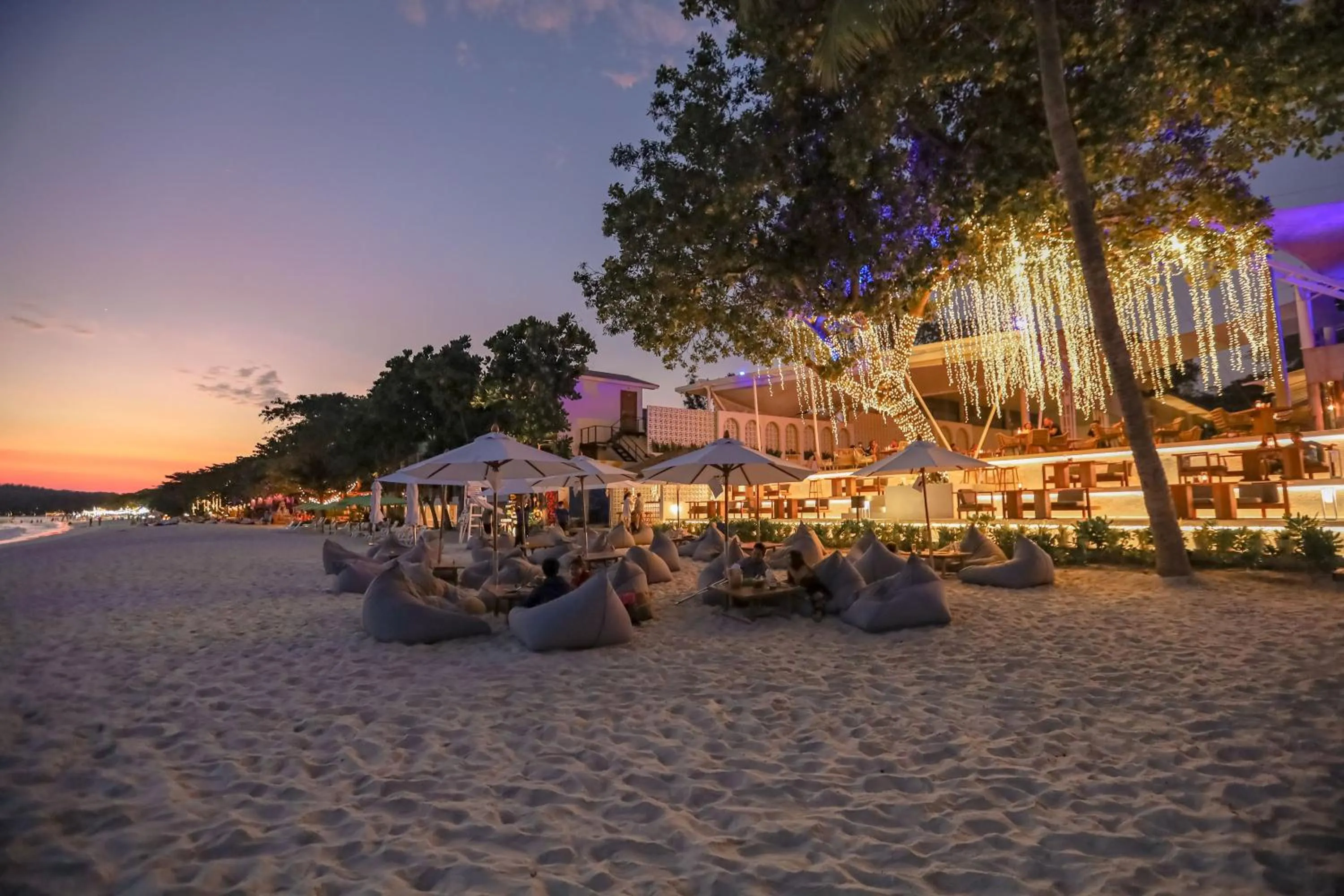 Restaurant/places to eat in Sai Kaew Beach Resort