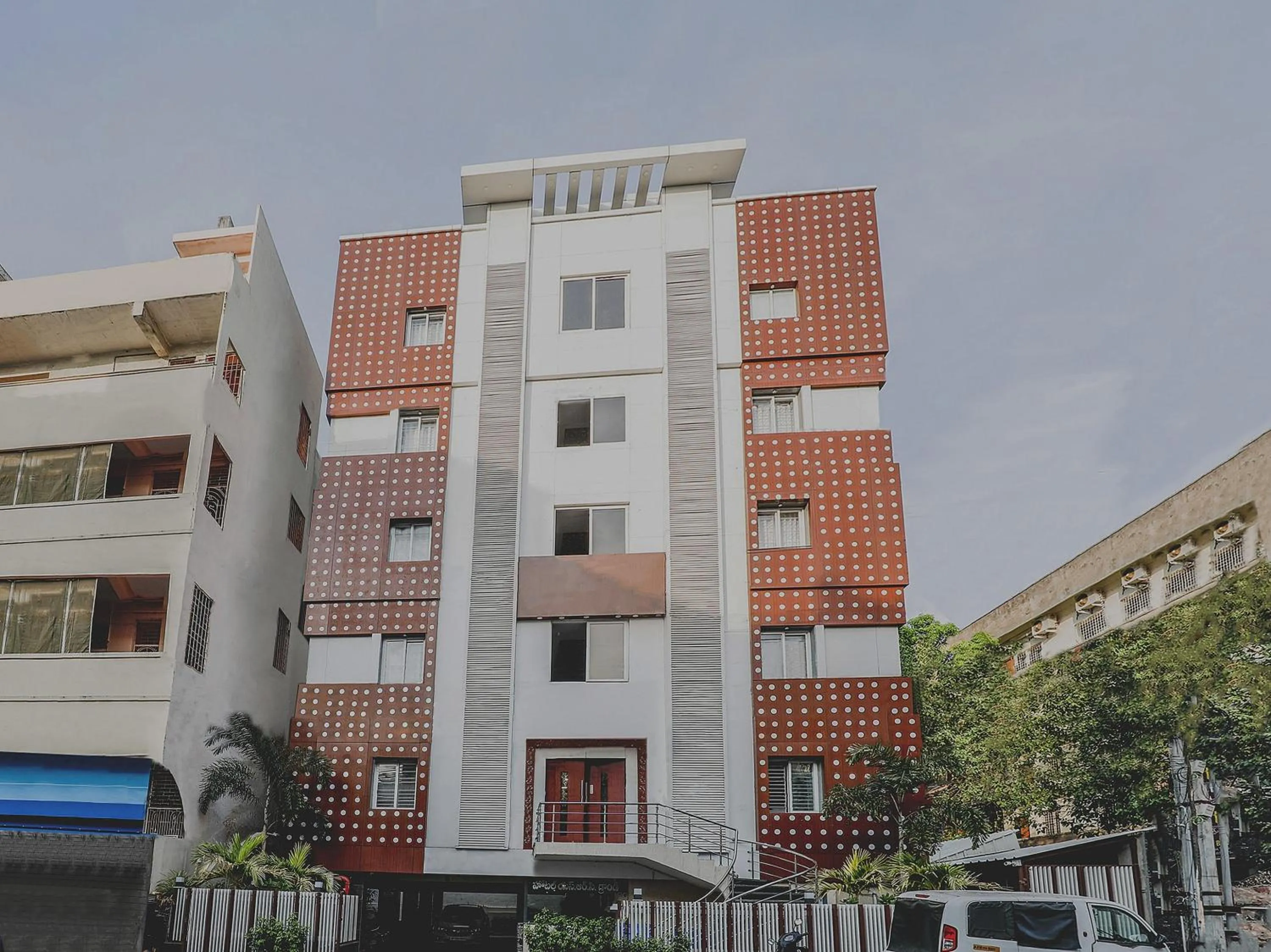 Facade/entrance in Super Hotel O Src Grand