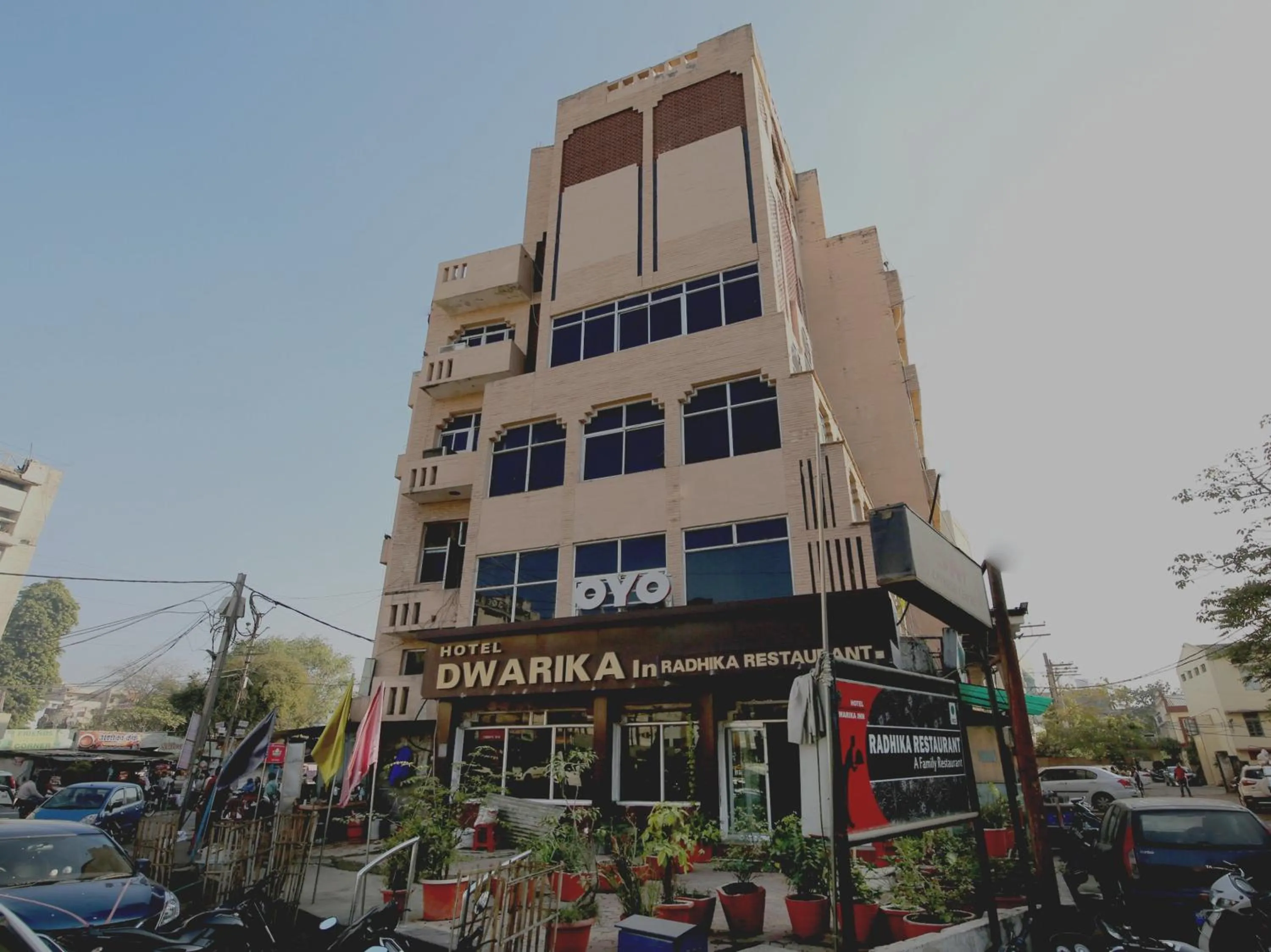 Facade/entrance in Hotel O Dwarika Inn