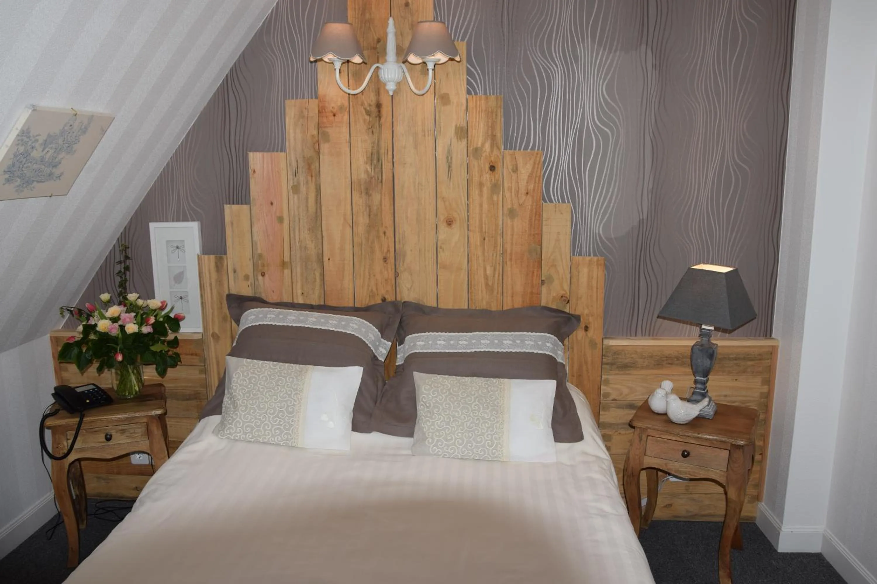 Photo of the whole room, Bed in Le Petit Relais