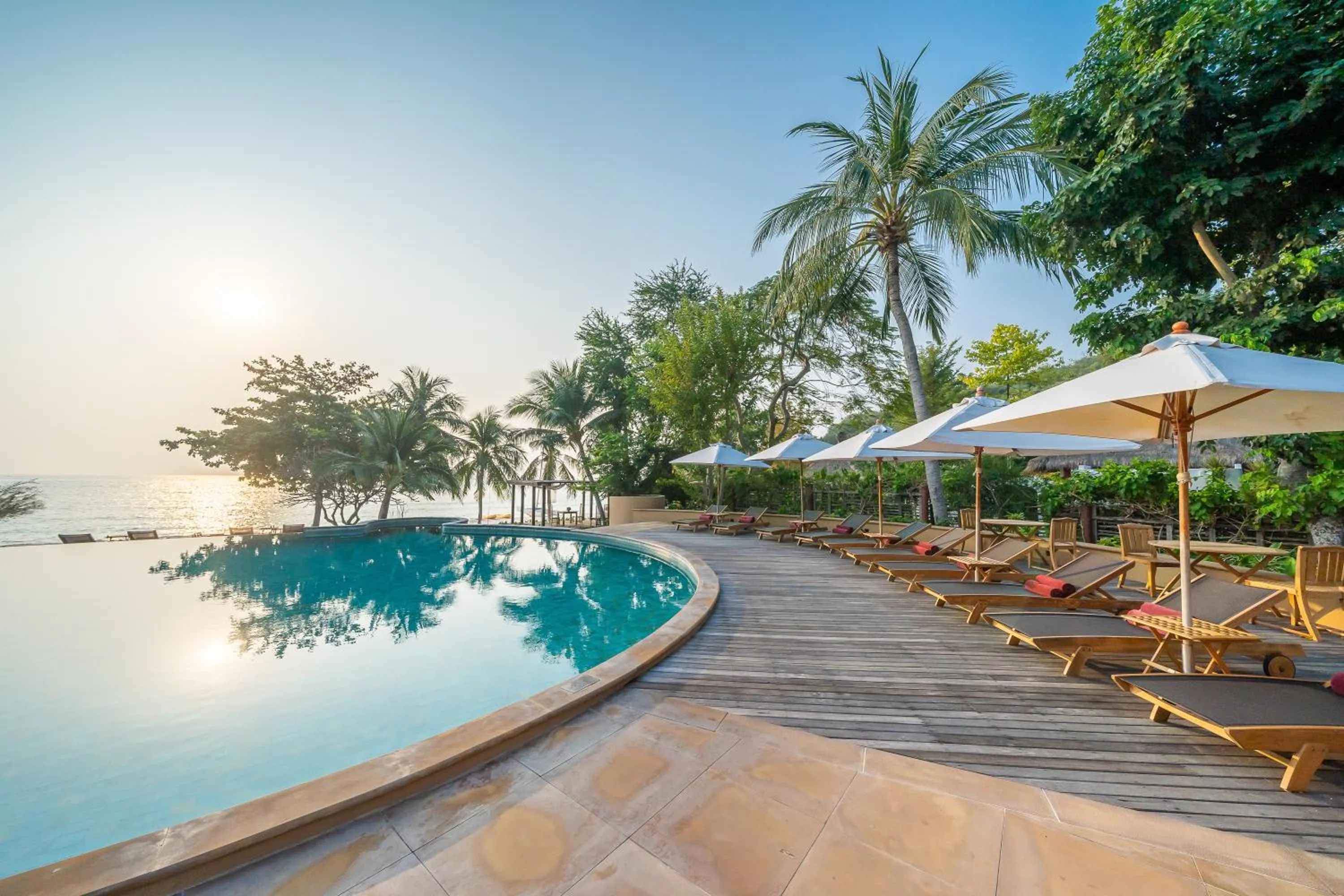 Swimming pool in Paradee