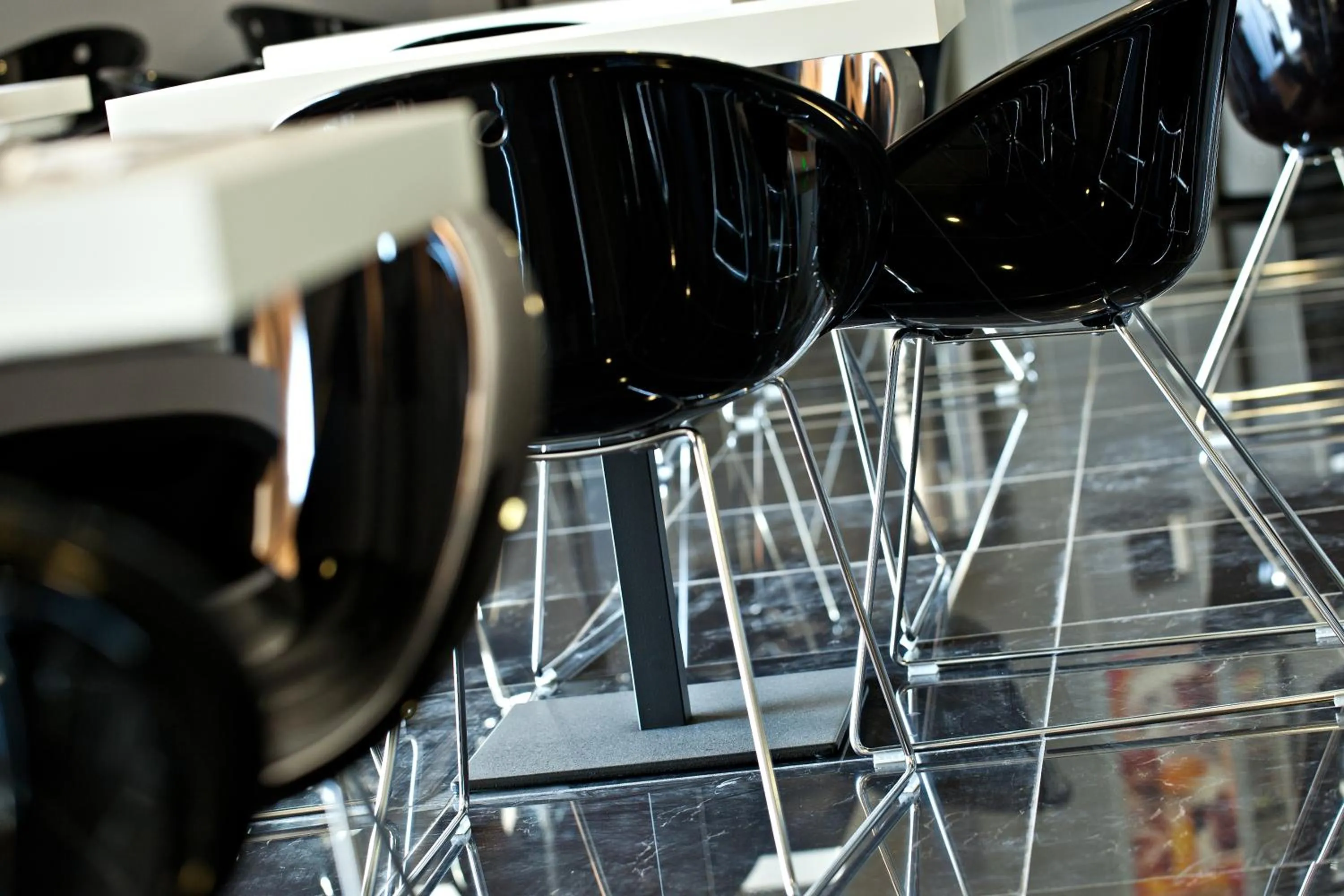 Restaurant/places to eat in Le Ya'Tis