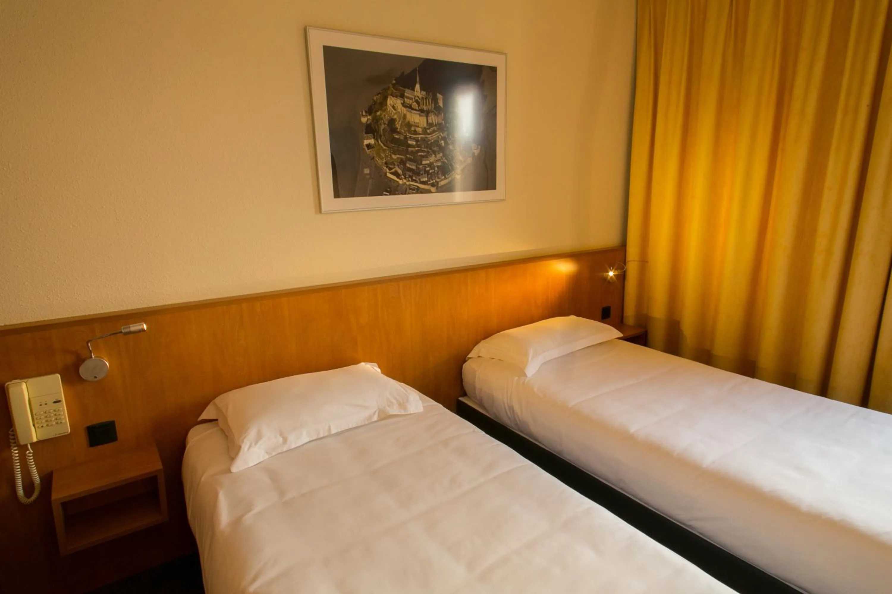 Bedroom, Bed in Hôtel Vert