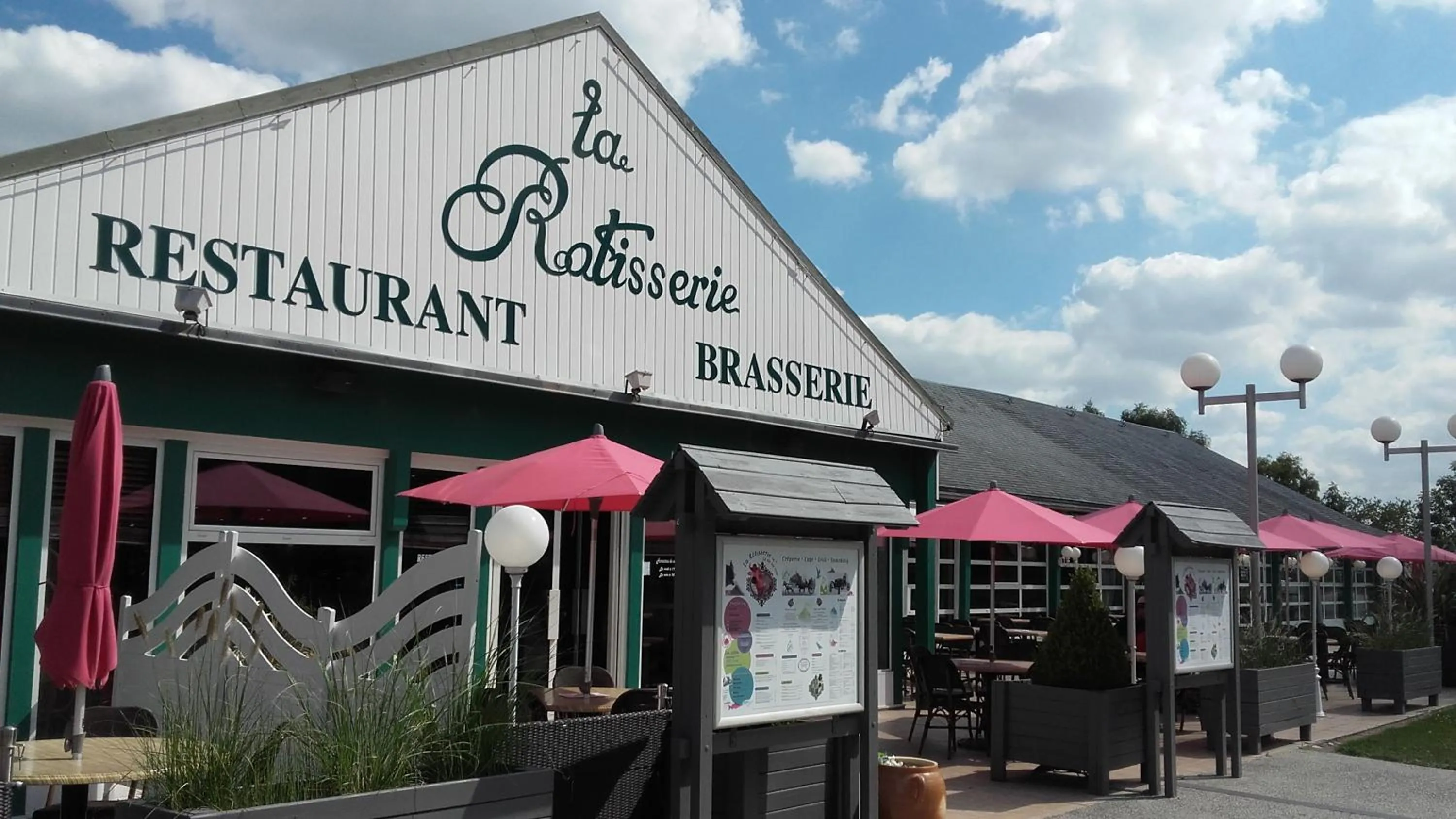 Restaurant/places to eat in Hôtel Vert