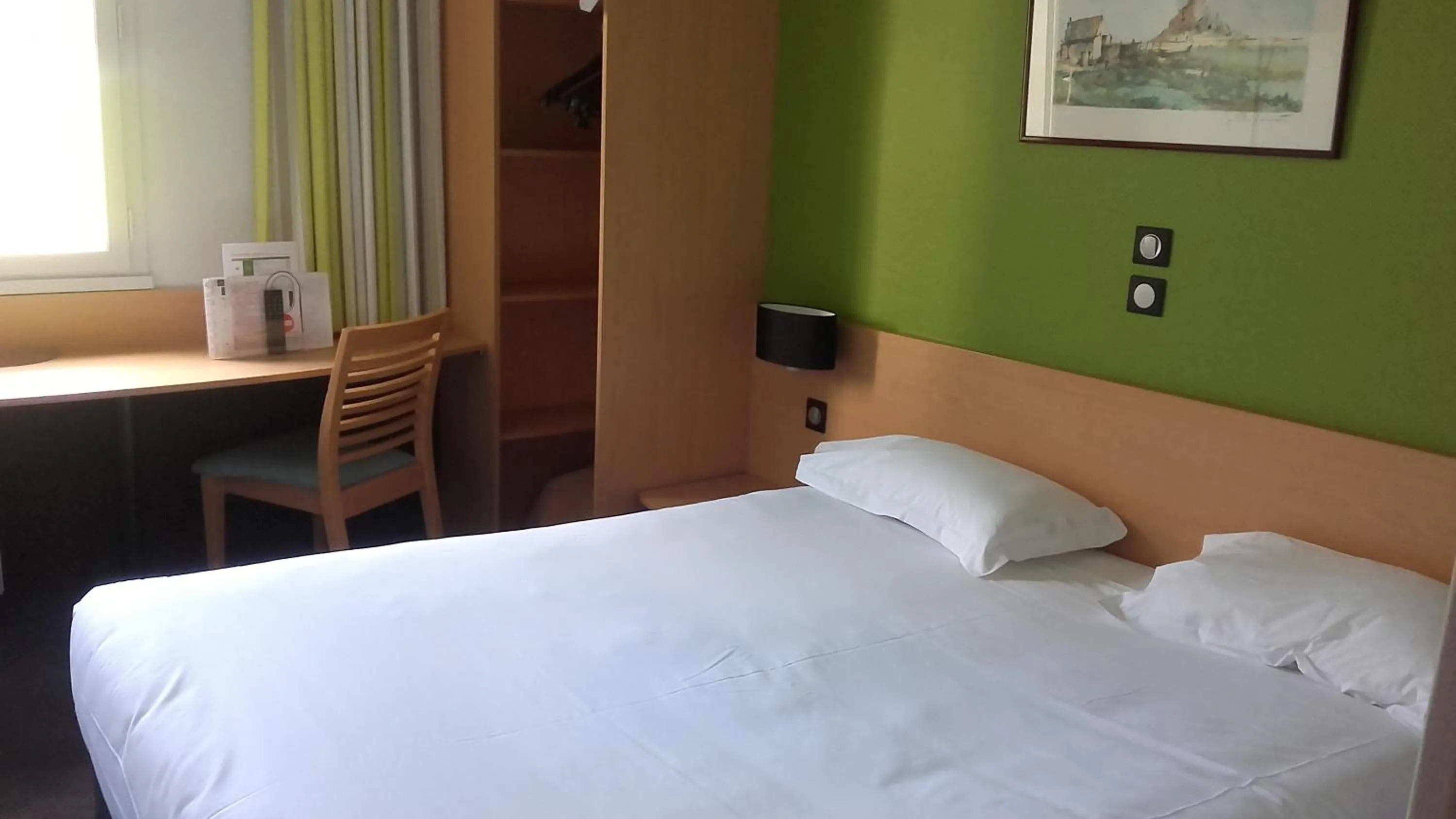 Bedroom, Bed in Hôtel Vert