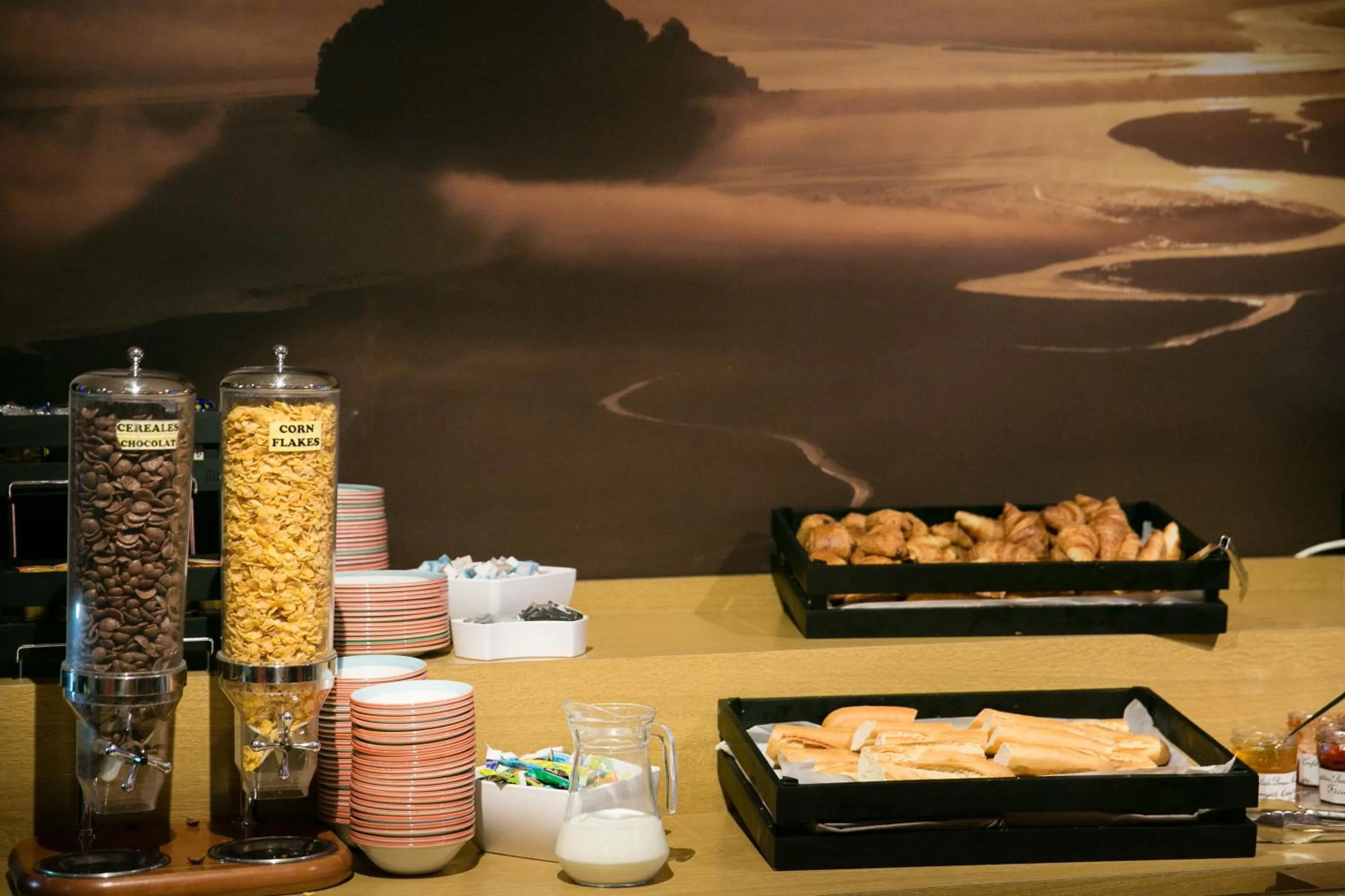 Continental breakfast in Hôtel Vert