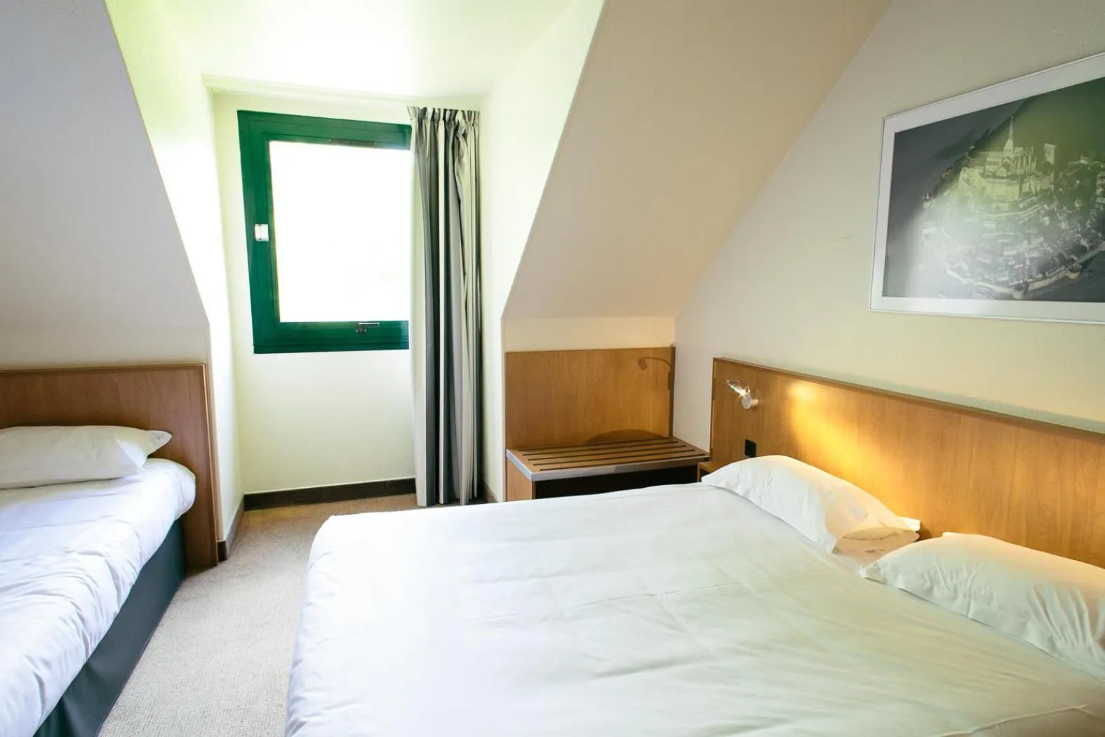 Photo of the whole room, Bed in Hôtel Vert