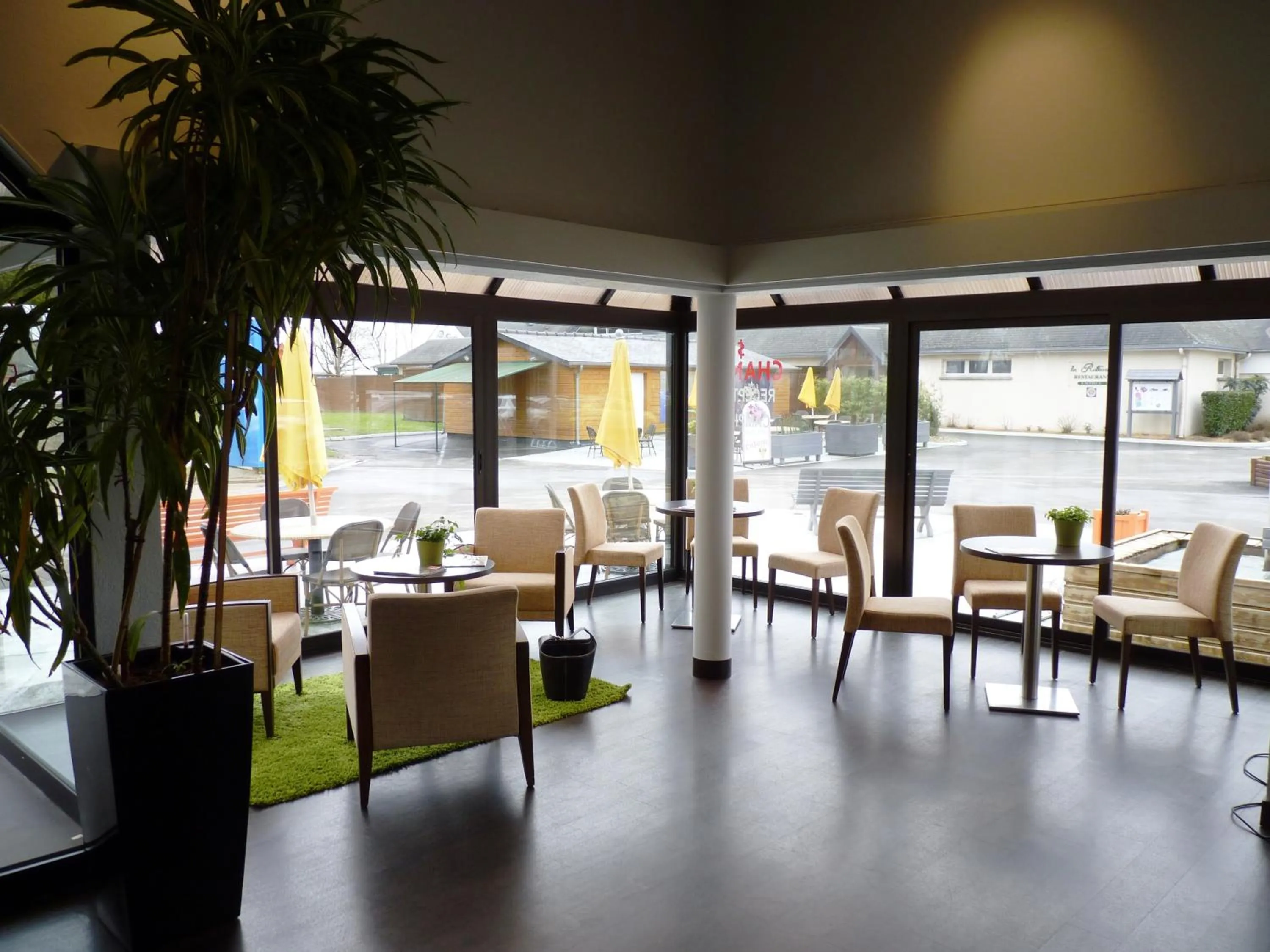 Lobby or reception in Hôtel Vert