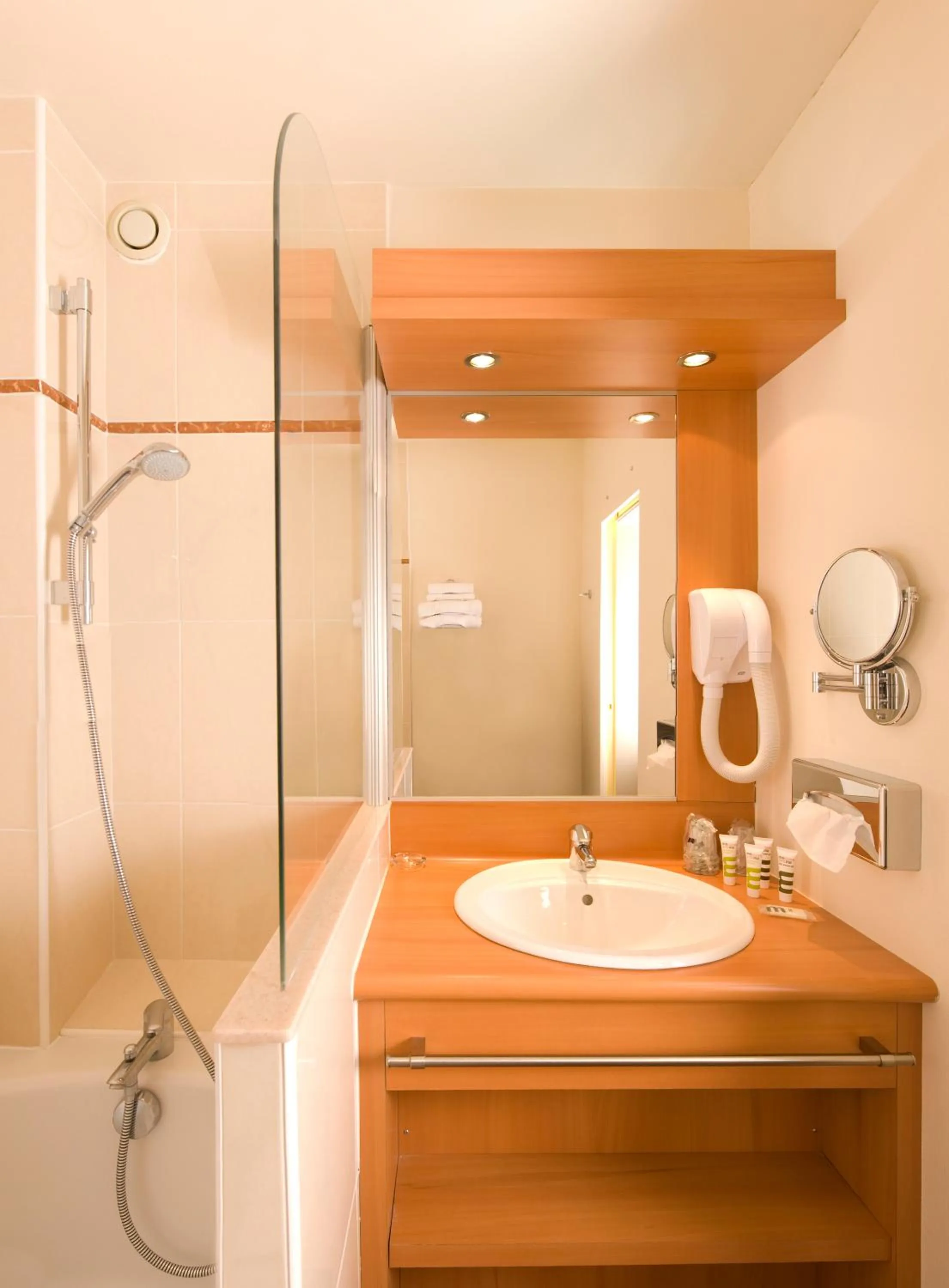 Bathroom in Hôtel Vert