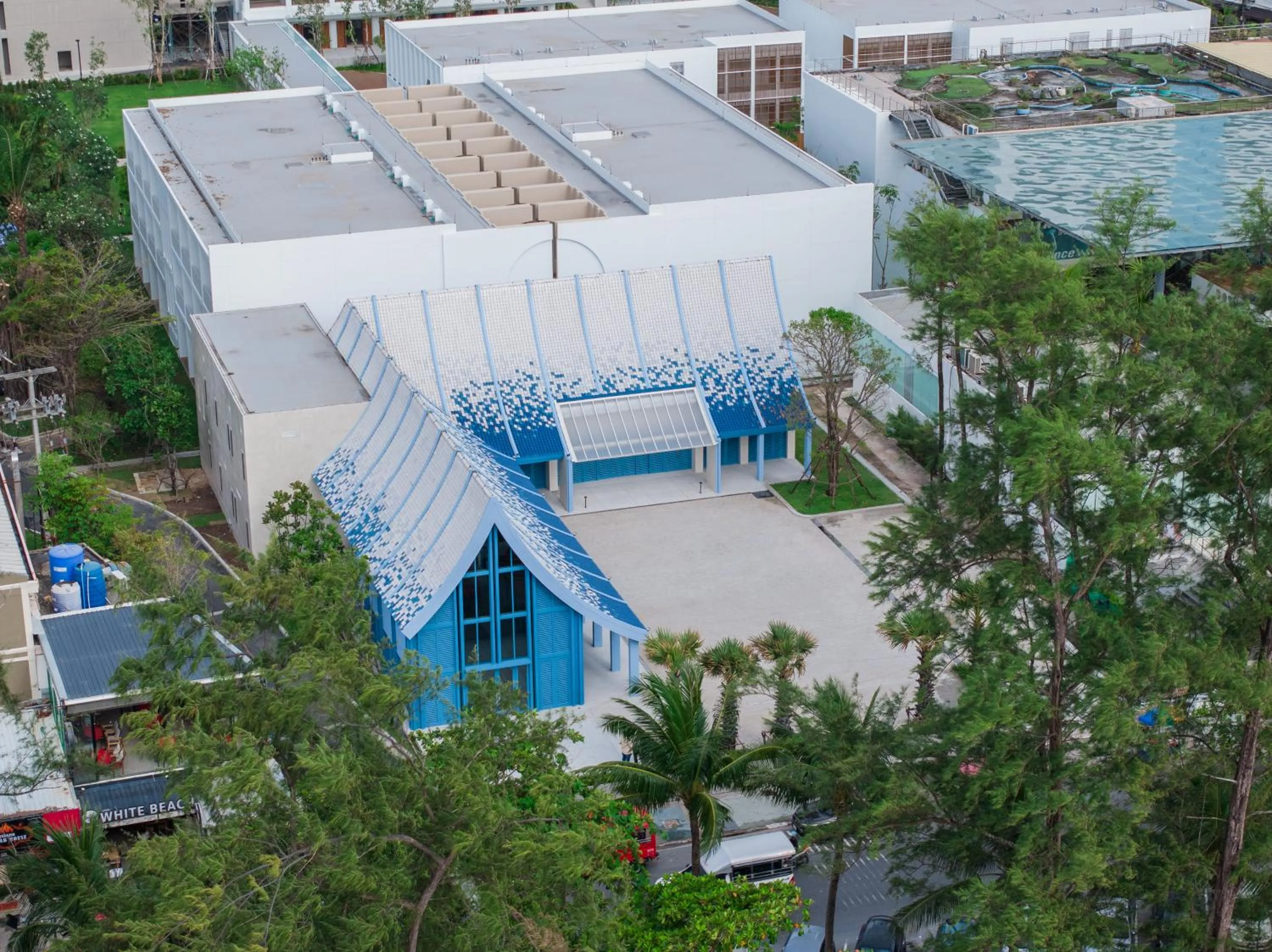 Lobby or reception in Patong Beach Hotel by See2Sea