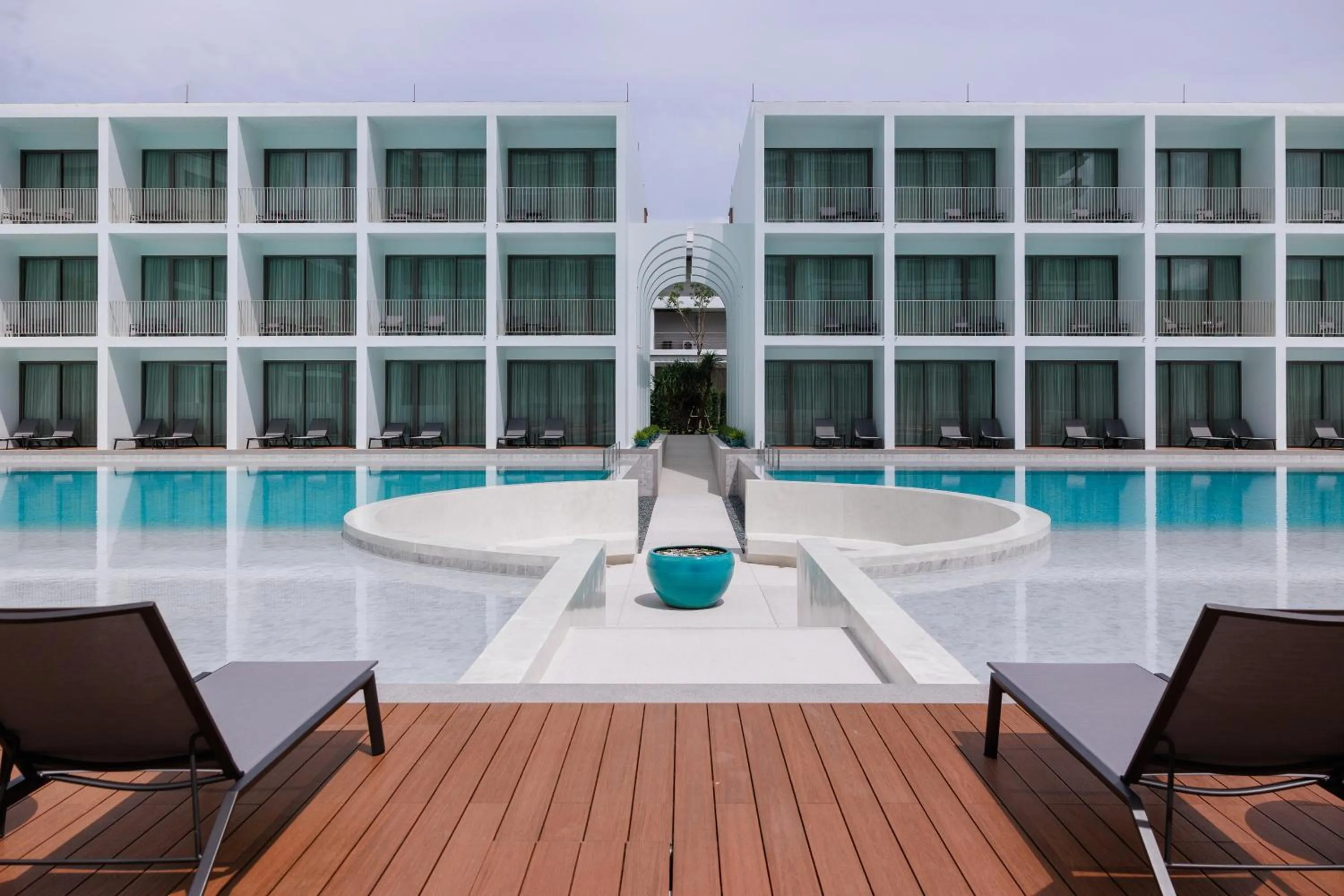 Swimming pool in Patong Beach Hotel by See2Sea