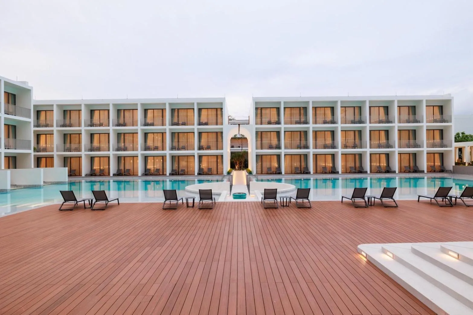 Swimming pool in Patong Beach Hotel by See2Sea