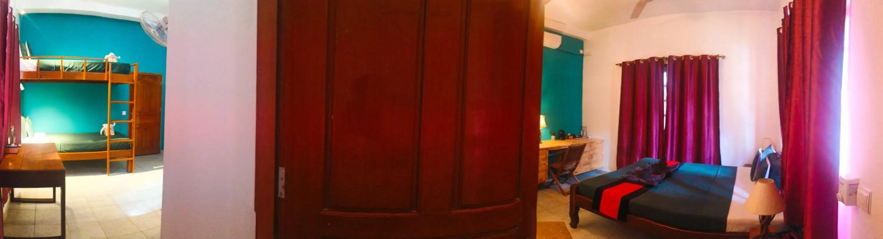 Bed in Au Cabaret Vert