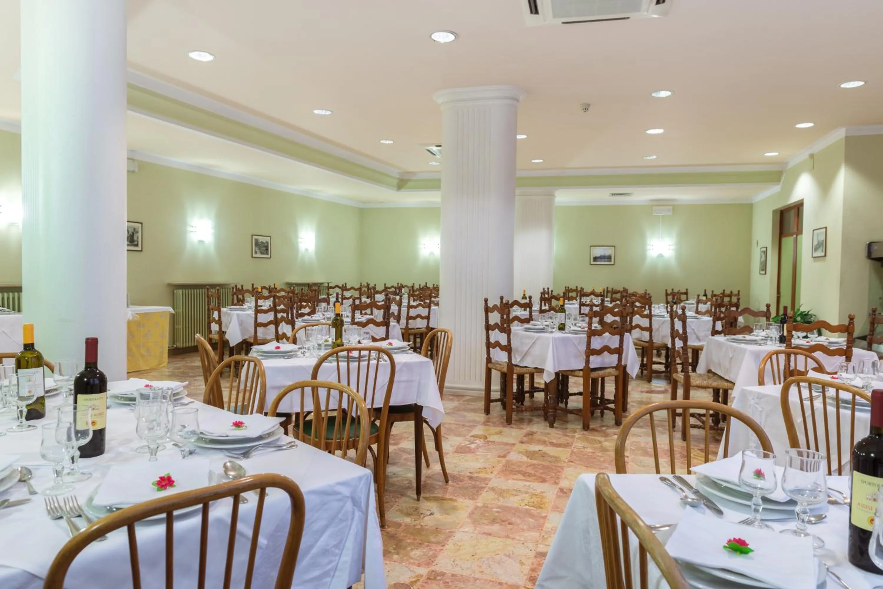 Restaurant/places to eat in Hotel San Pietro