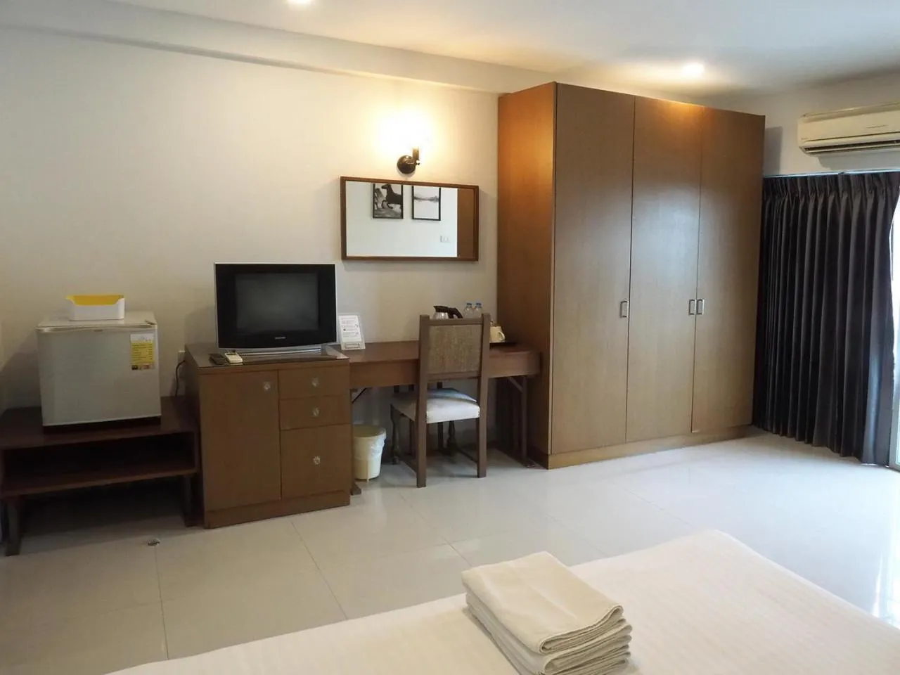 TV and multimedia, Bed in The Ivory, Suvarnabhumi Airport