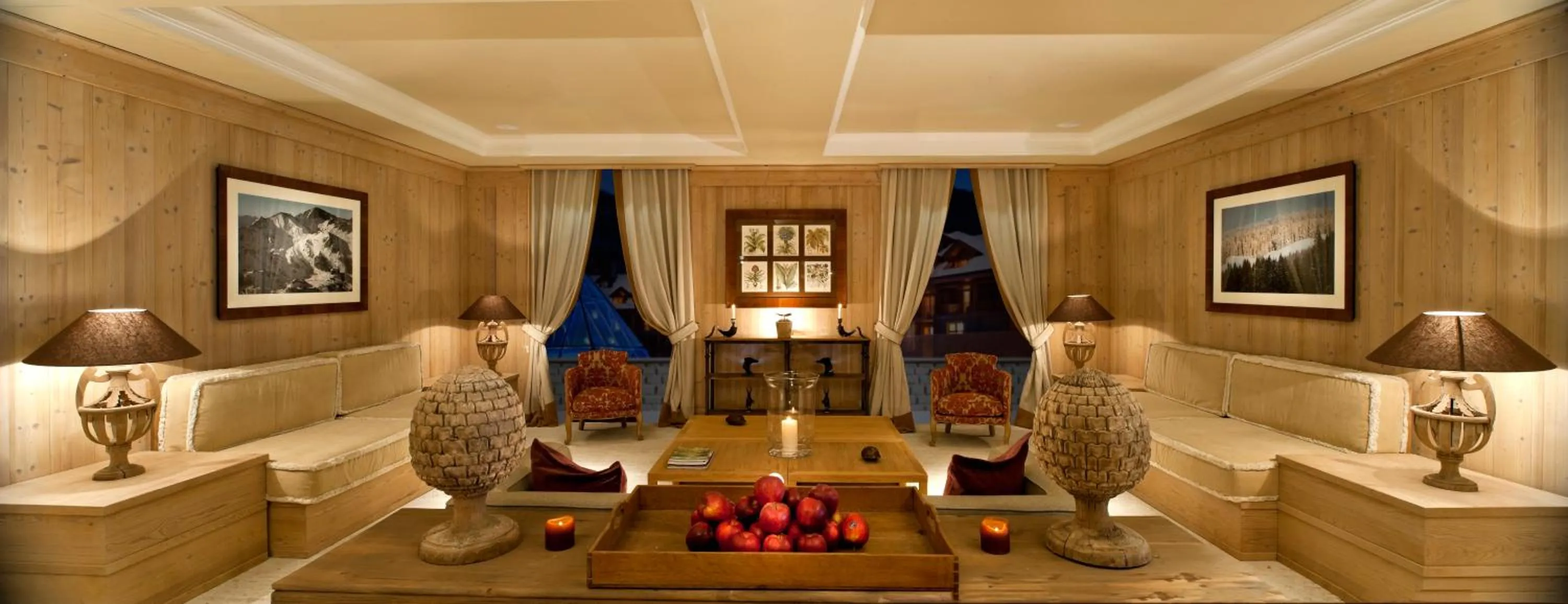 Communal lounge/ TV room in Val di Luce SPA Resort