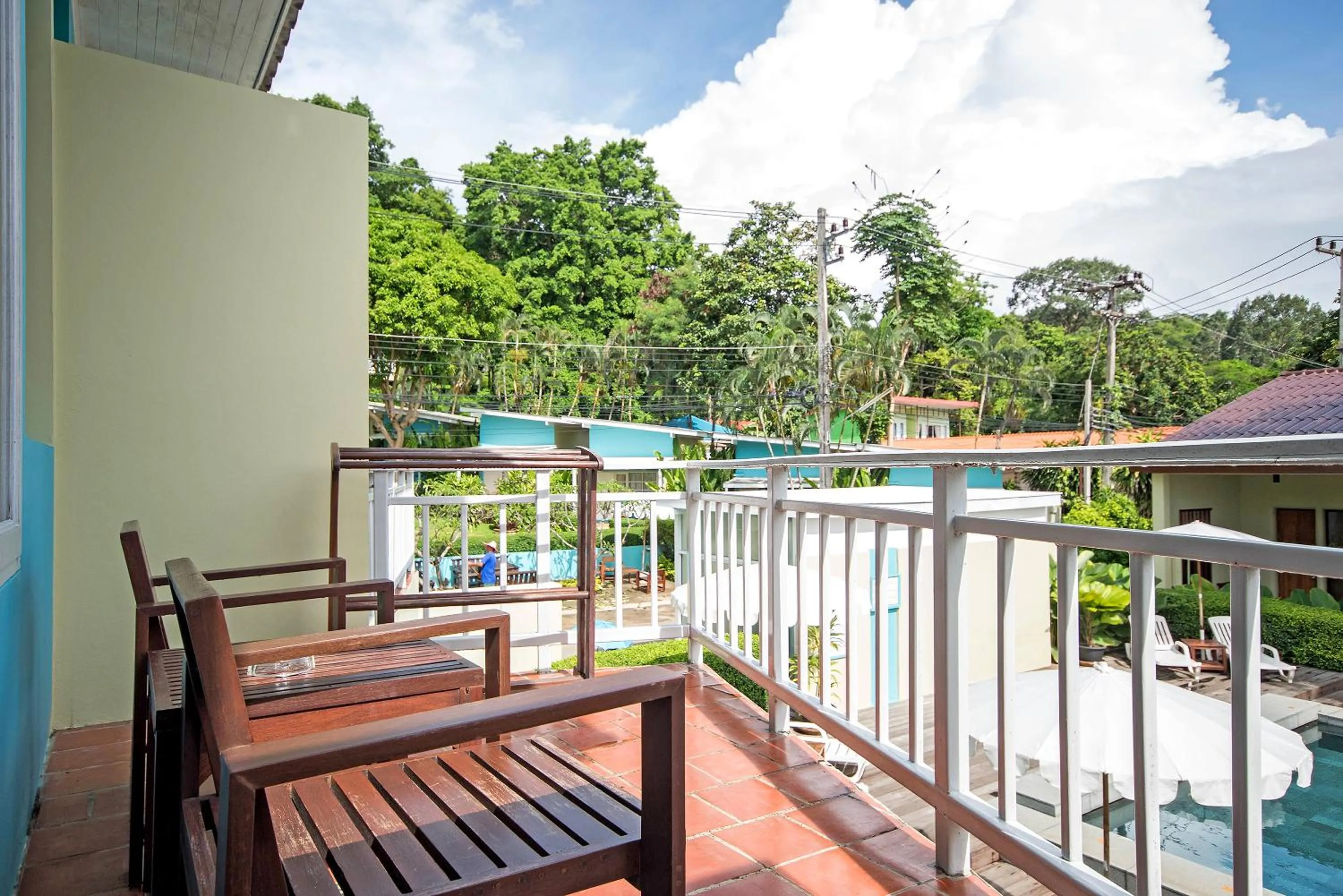 Balcony/Terrace in Aqua Beads Samed