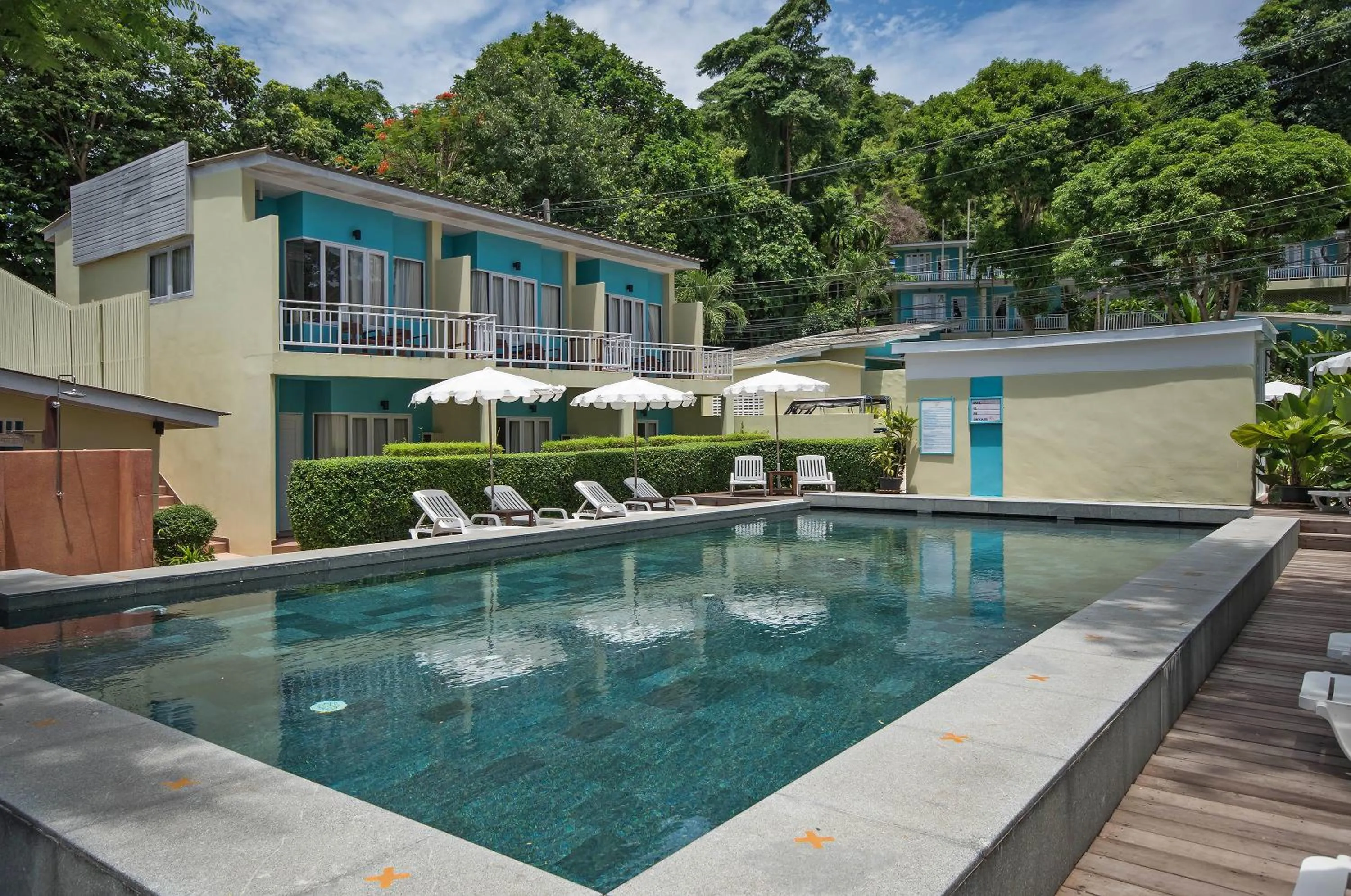 Swimming pool in Aqua Beads Samed