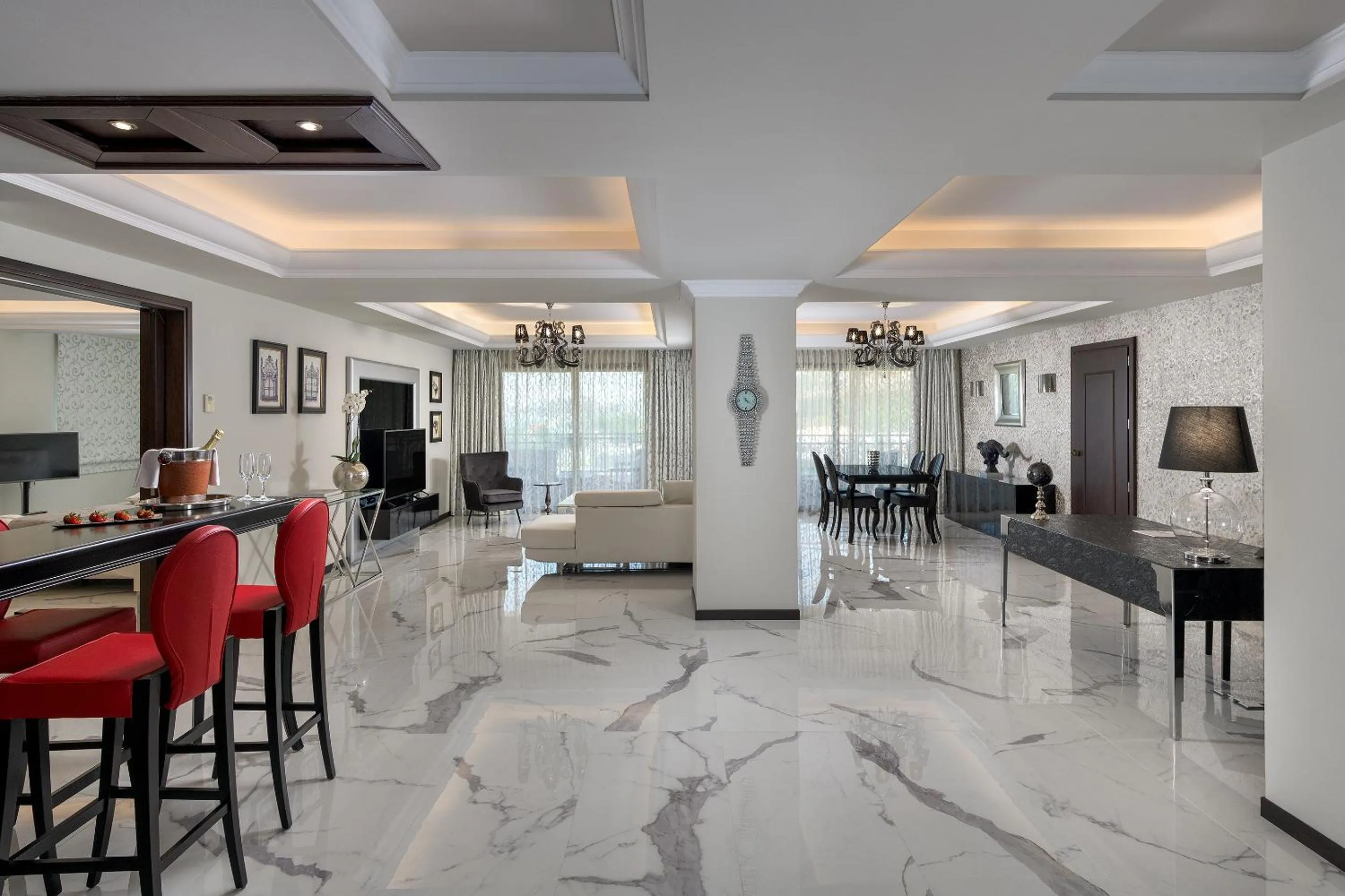 Lounge or bar in La Marquise Luxury Resort Complex