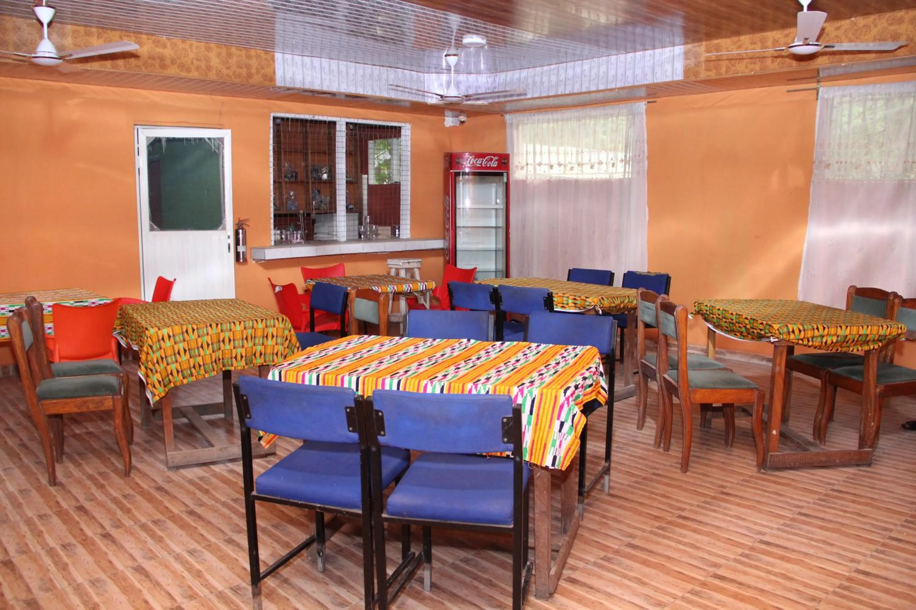 Restaurant/places to eat in BB Tributary Hotel