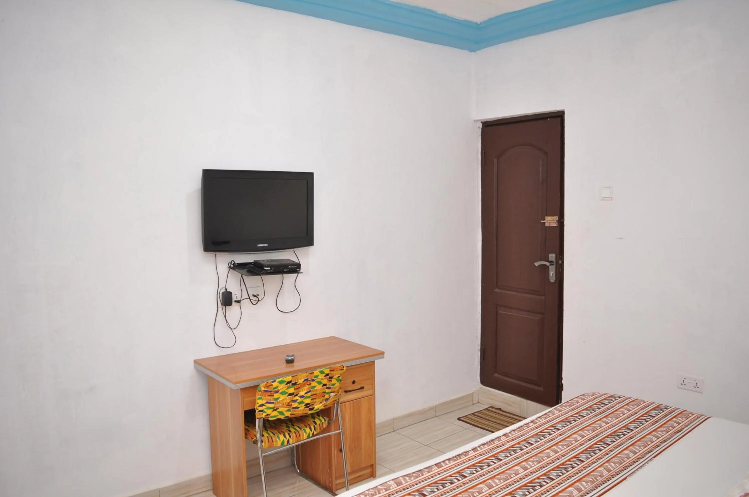 TV and multimedia, Bed in BB Tributary Hotel