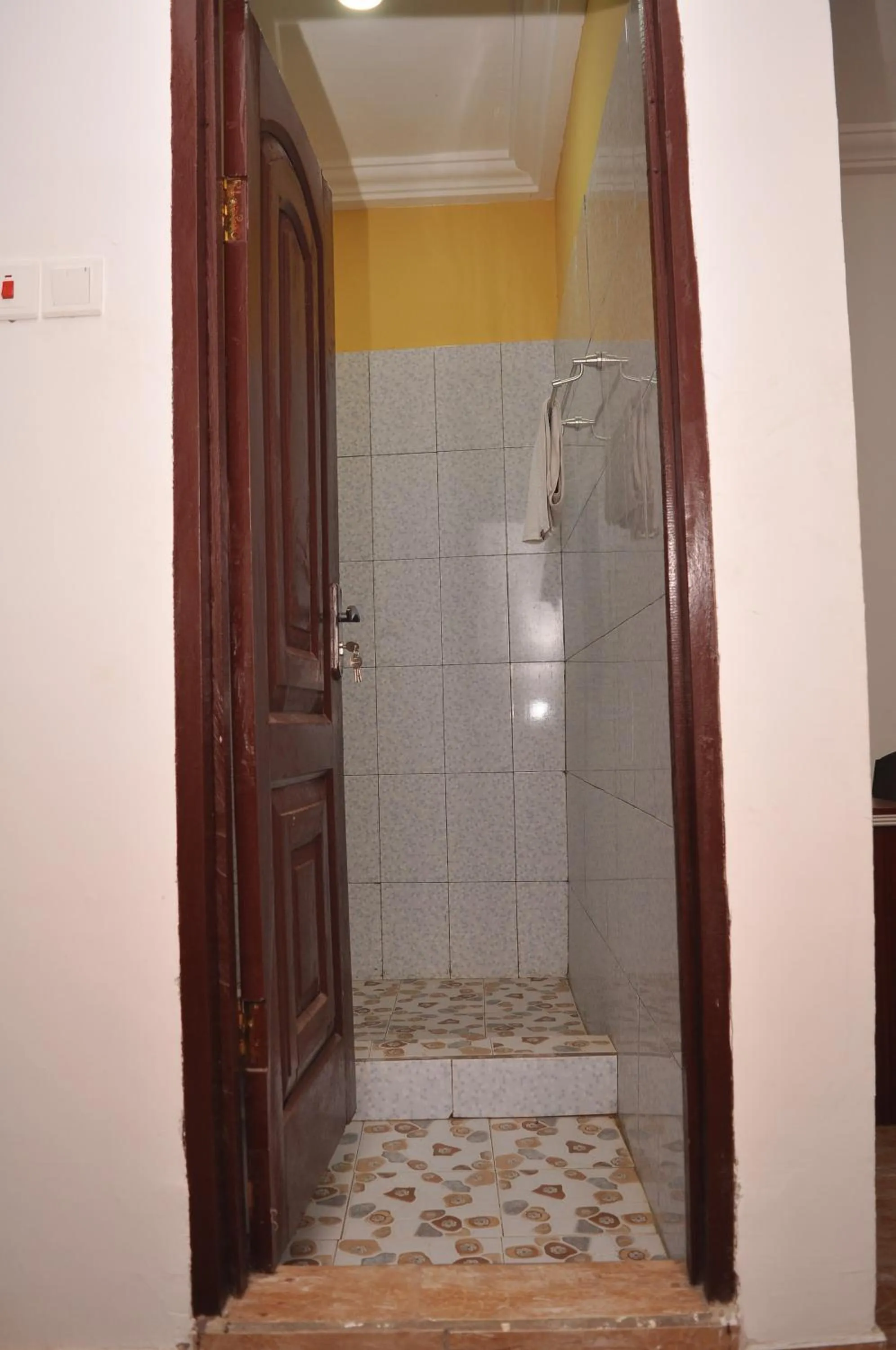 Shower in BB Tributary Hotel