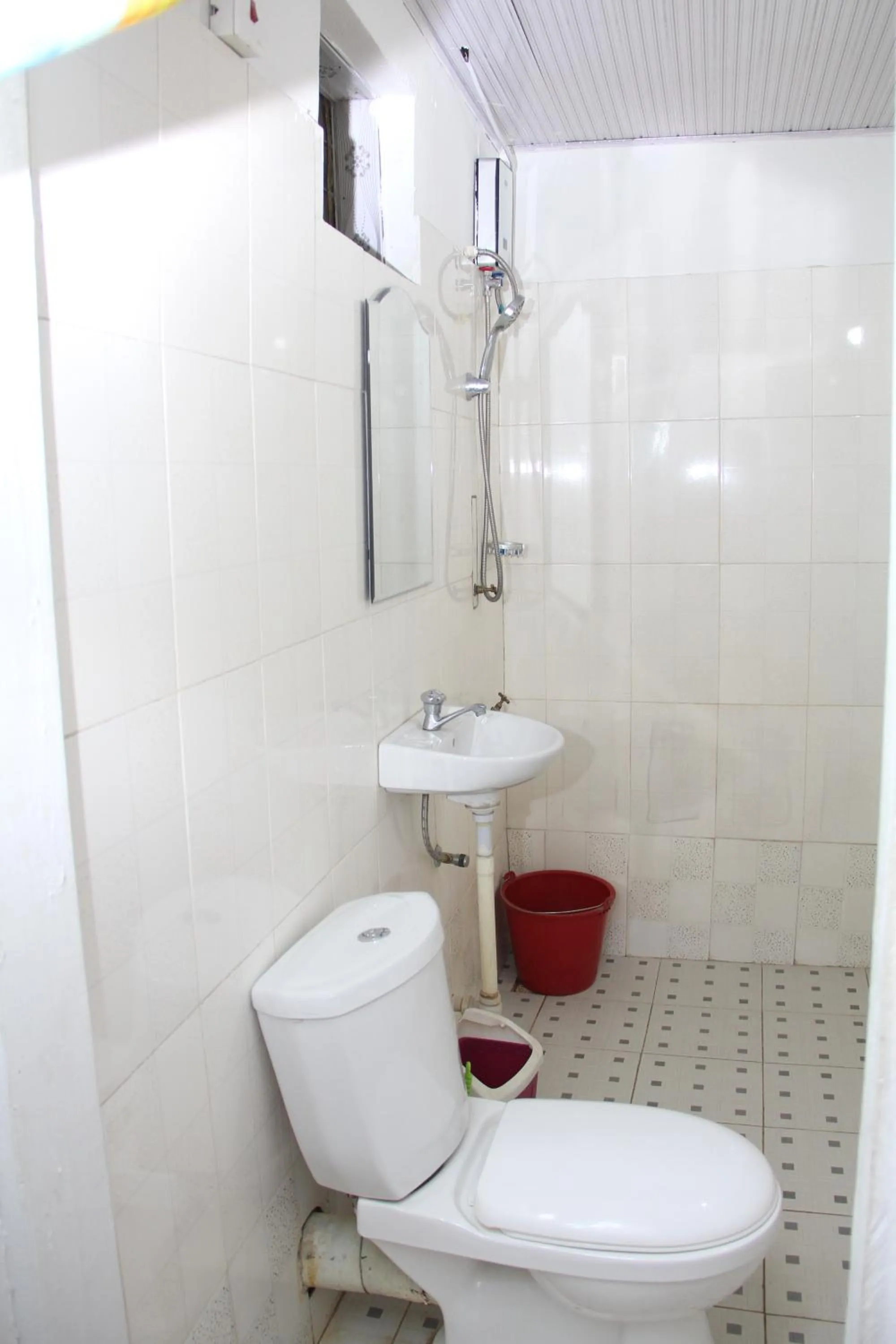 Shower in BB Tributary Hotel