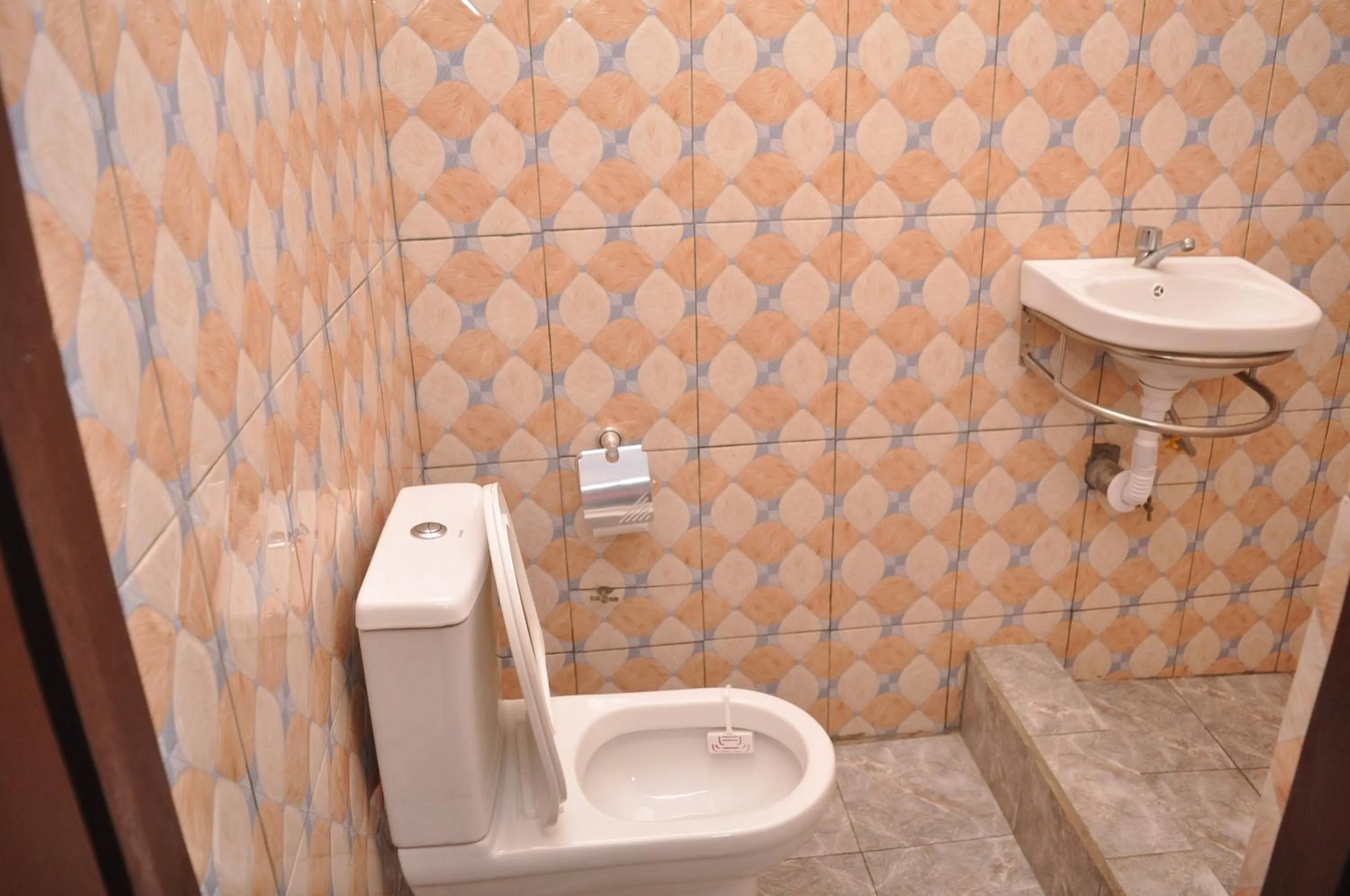 Toilet in BB Tributary Hotel