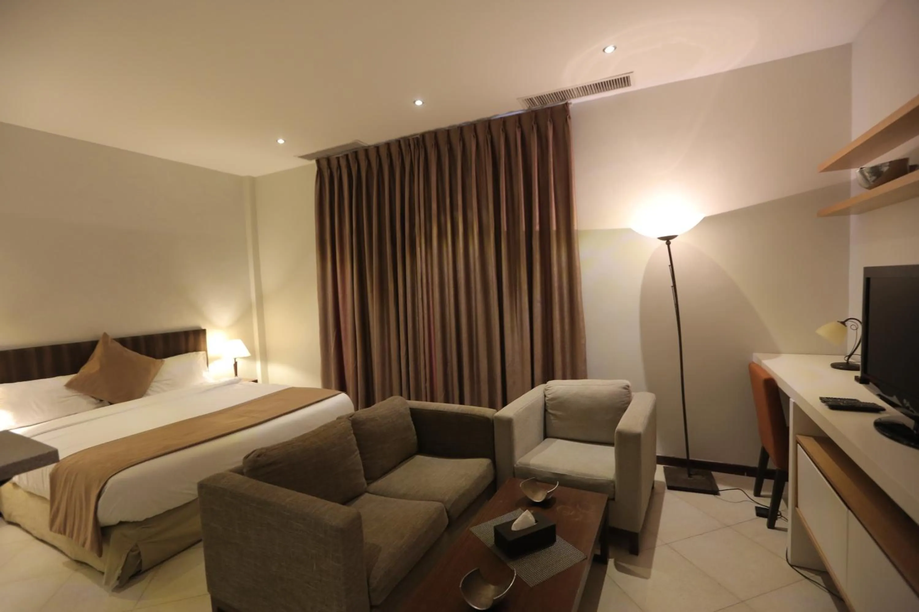 Living room, Bed in Jabal Amman Hotel (Heritage House)