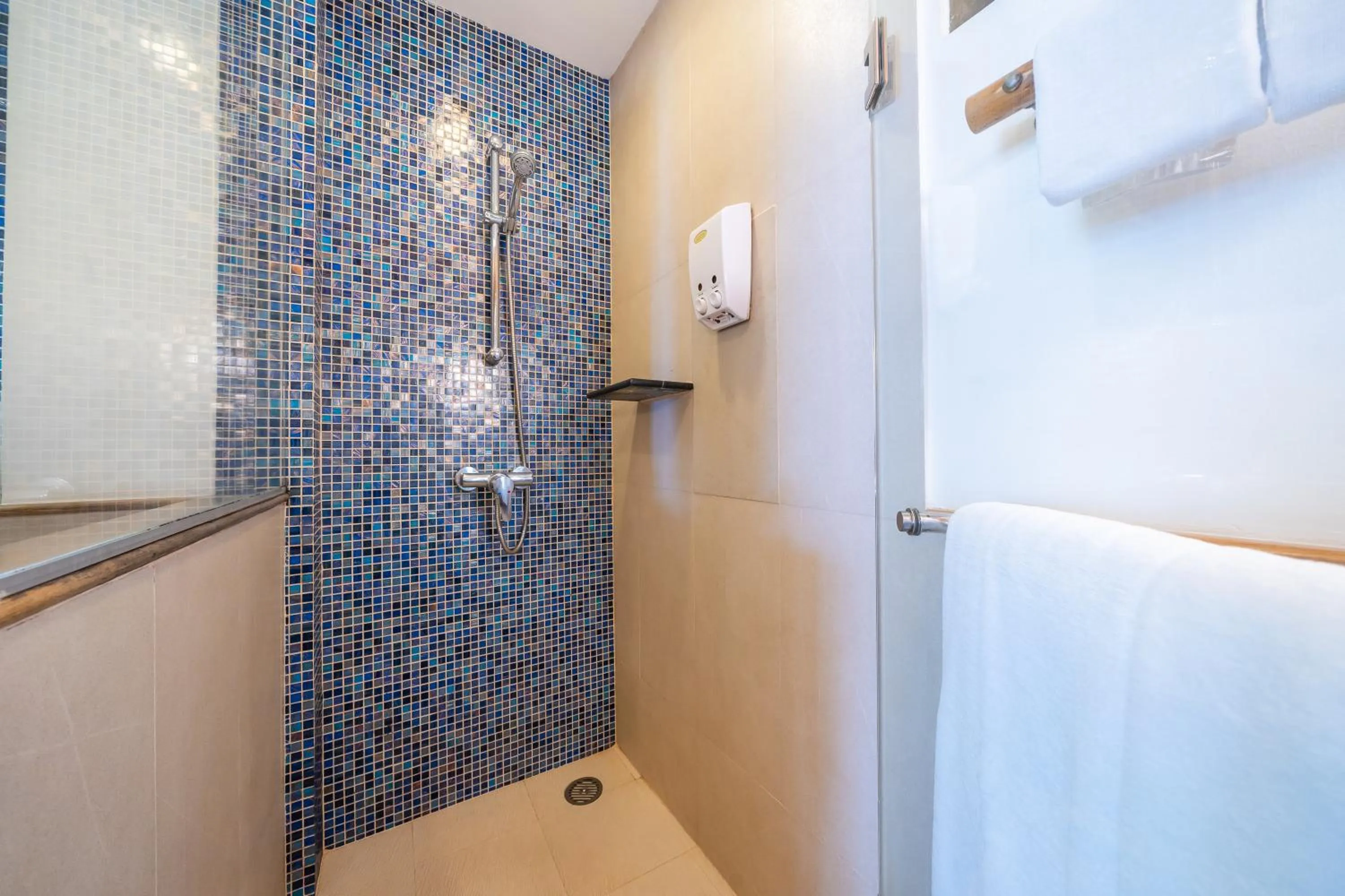 Shower in Ao Prao Resort