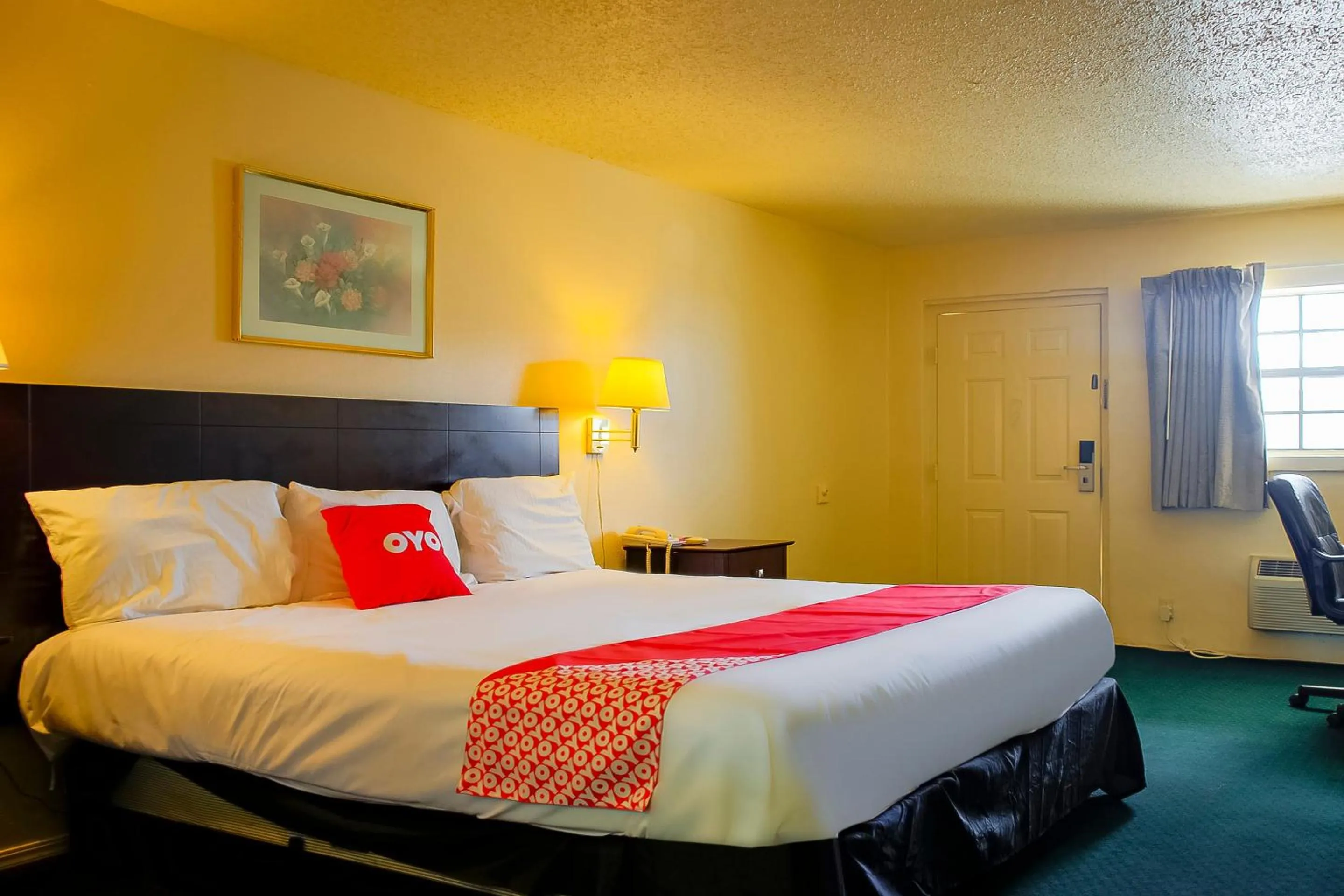 Bedroom, Bed in Duncan Inn by OYO, OK - Hwy 81 Near Chisholm Casino