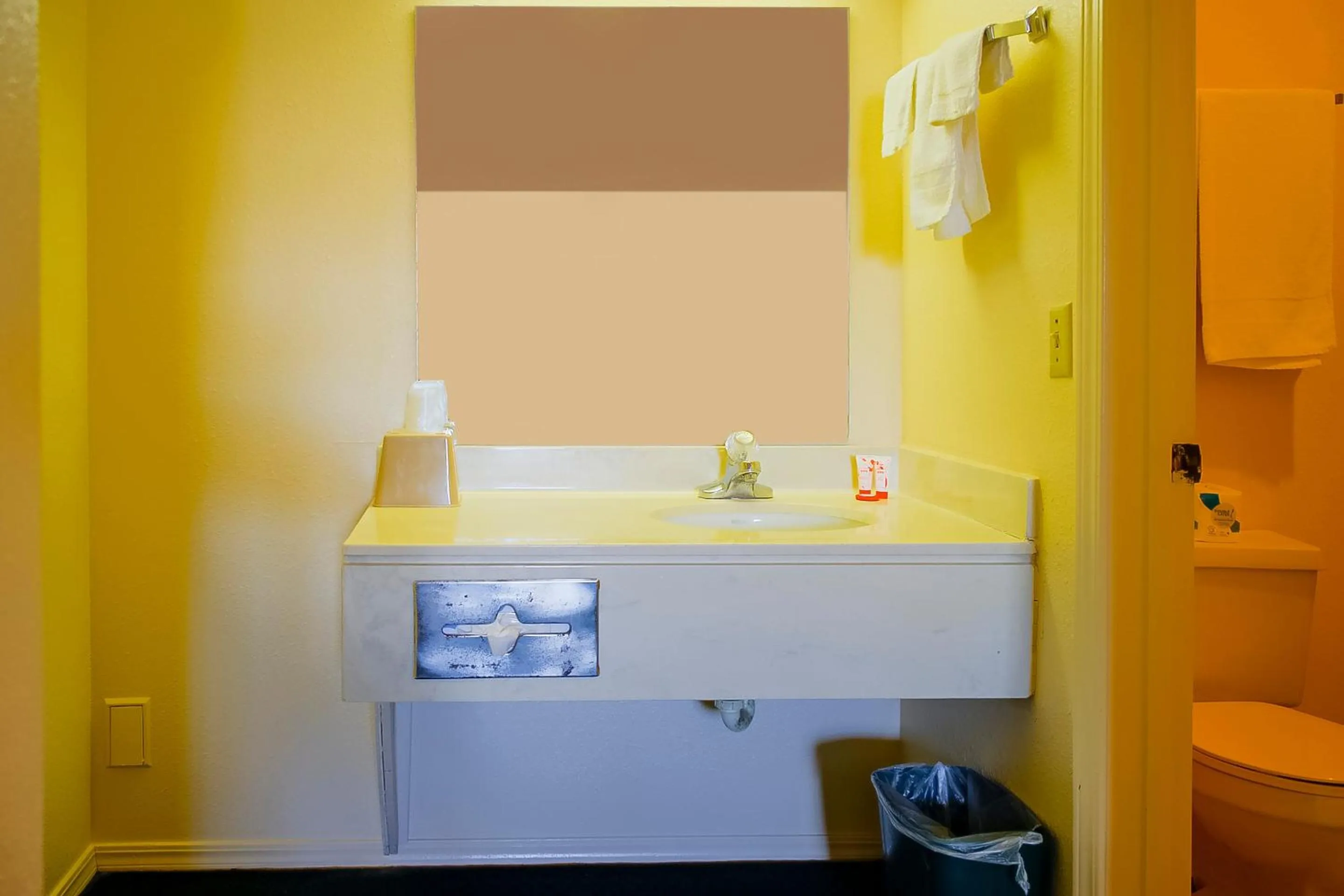 Bedroom in Duncan Inn by OYO, OK - Hwy 81 Near Chisholm Casino