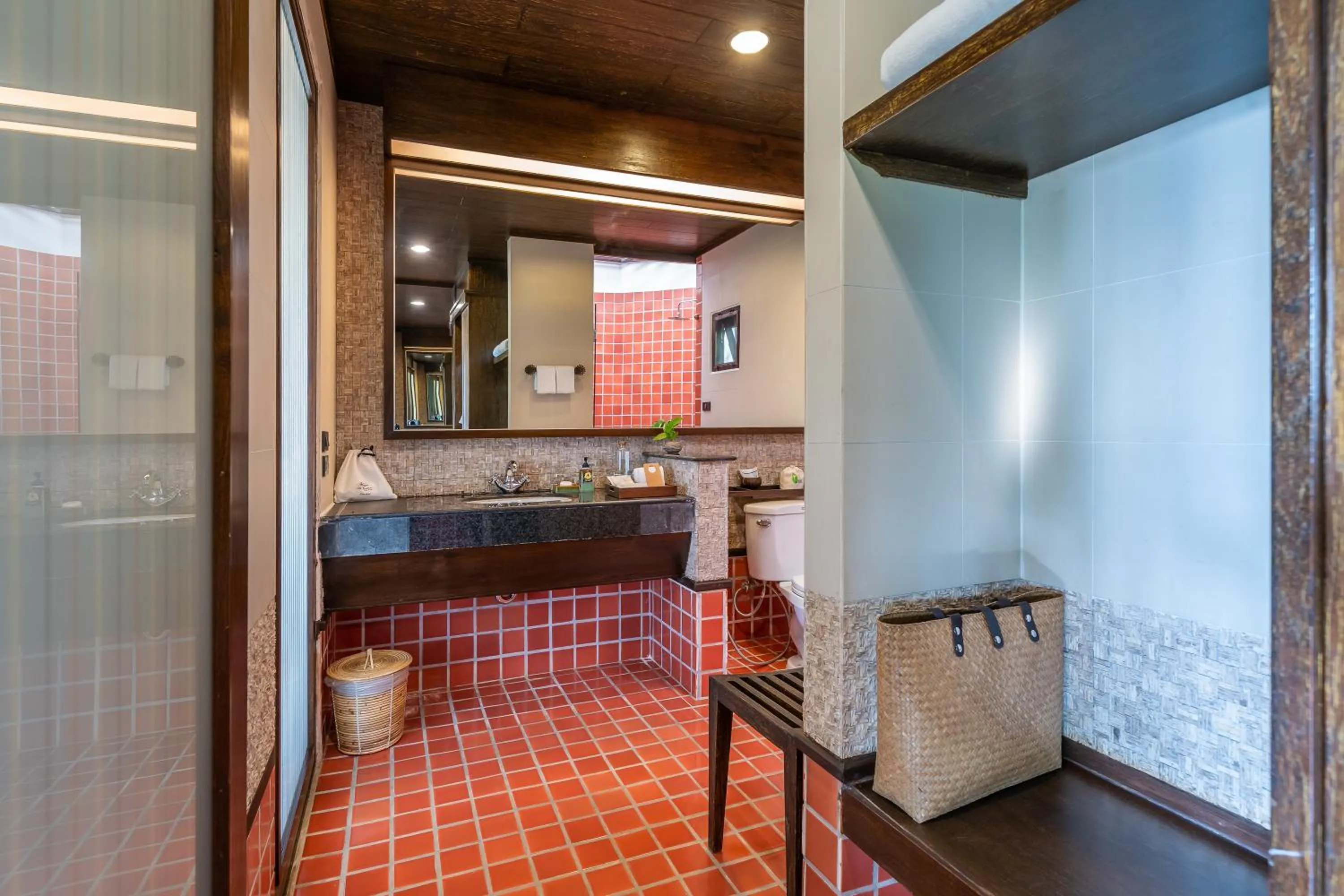 Bathroom in Le Vimarn Cottages & Spa
