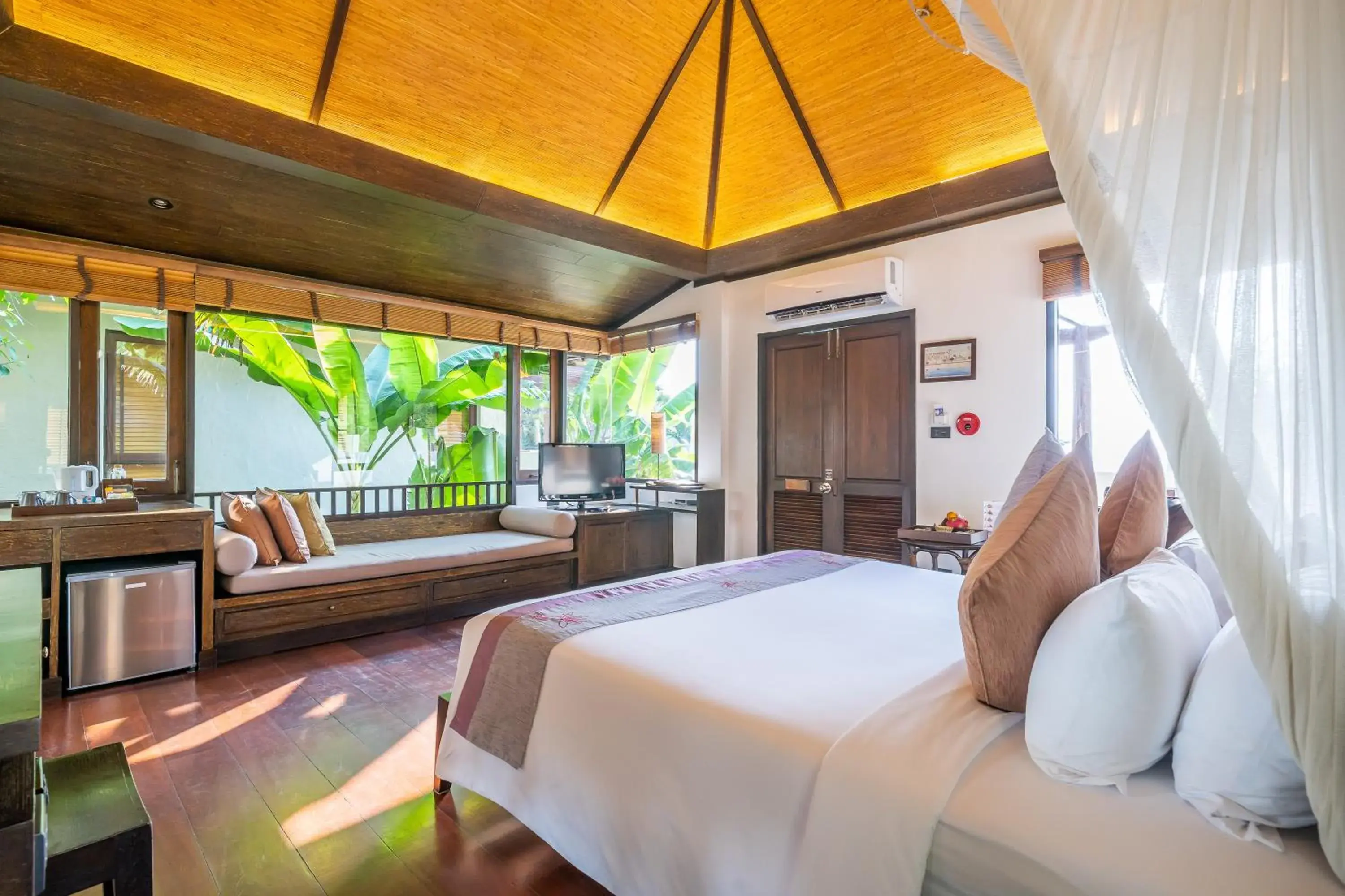 Deluxe Cottage Hillside with special price in Le Vimarn Cottages & Spa Deluxe Cottage Hillside with special price in Le Vimarn Cottages & Spa